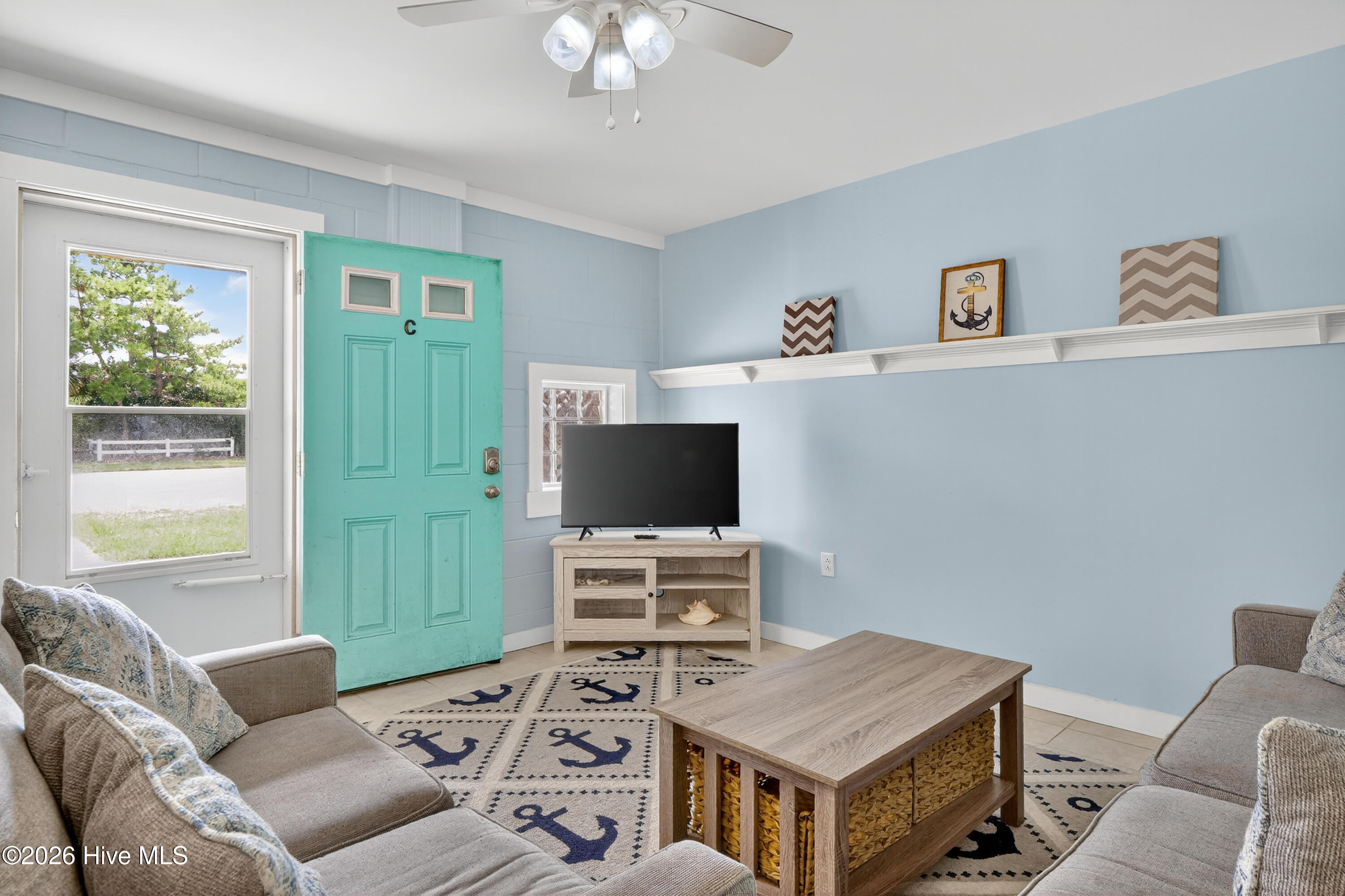 100558855 | Photo 40