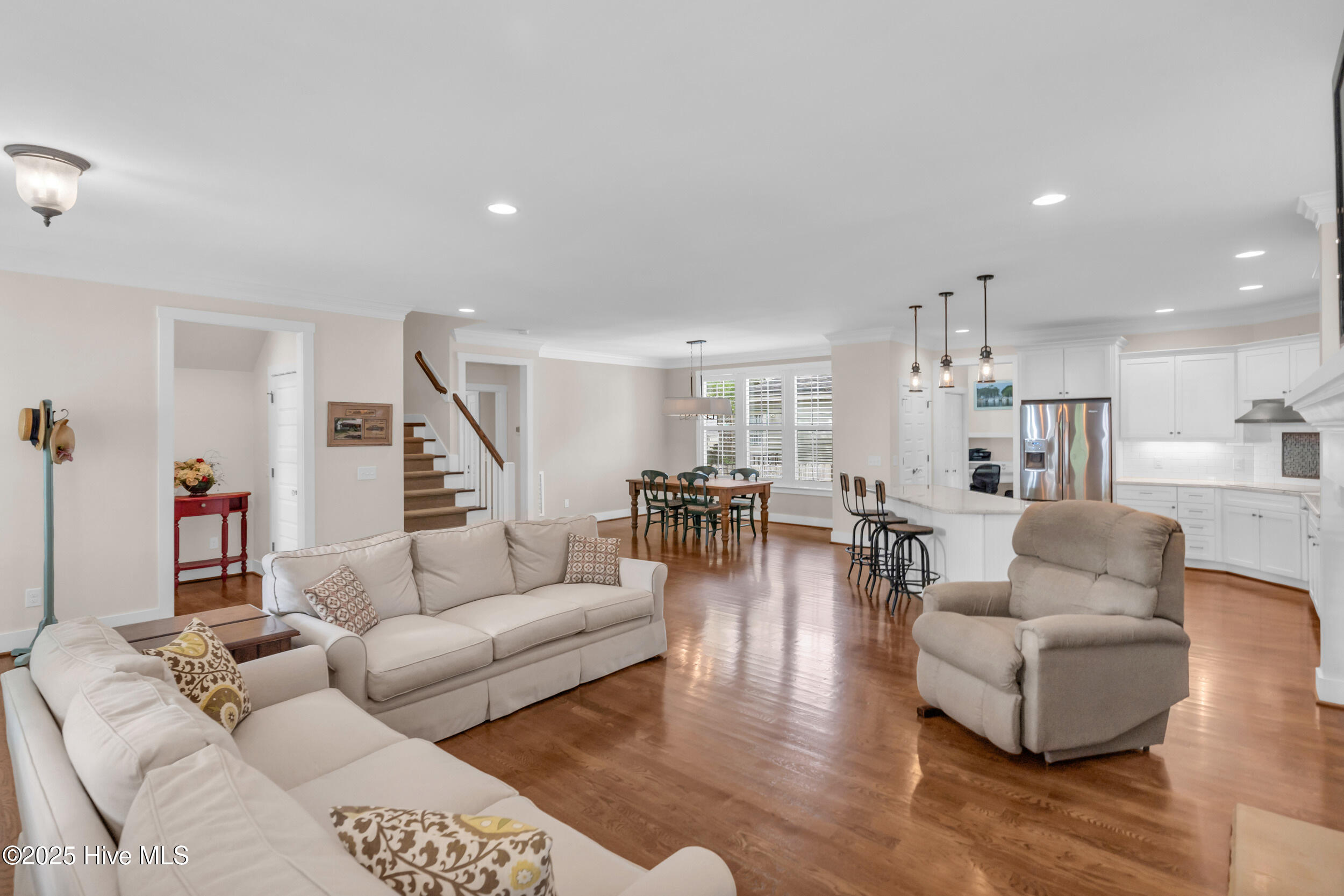 100516979 | Photo 10