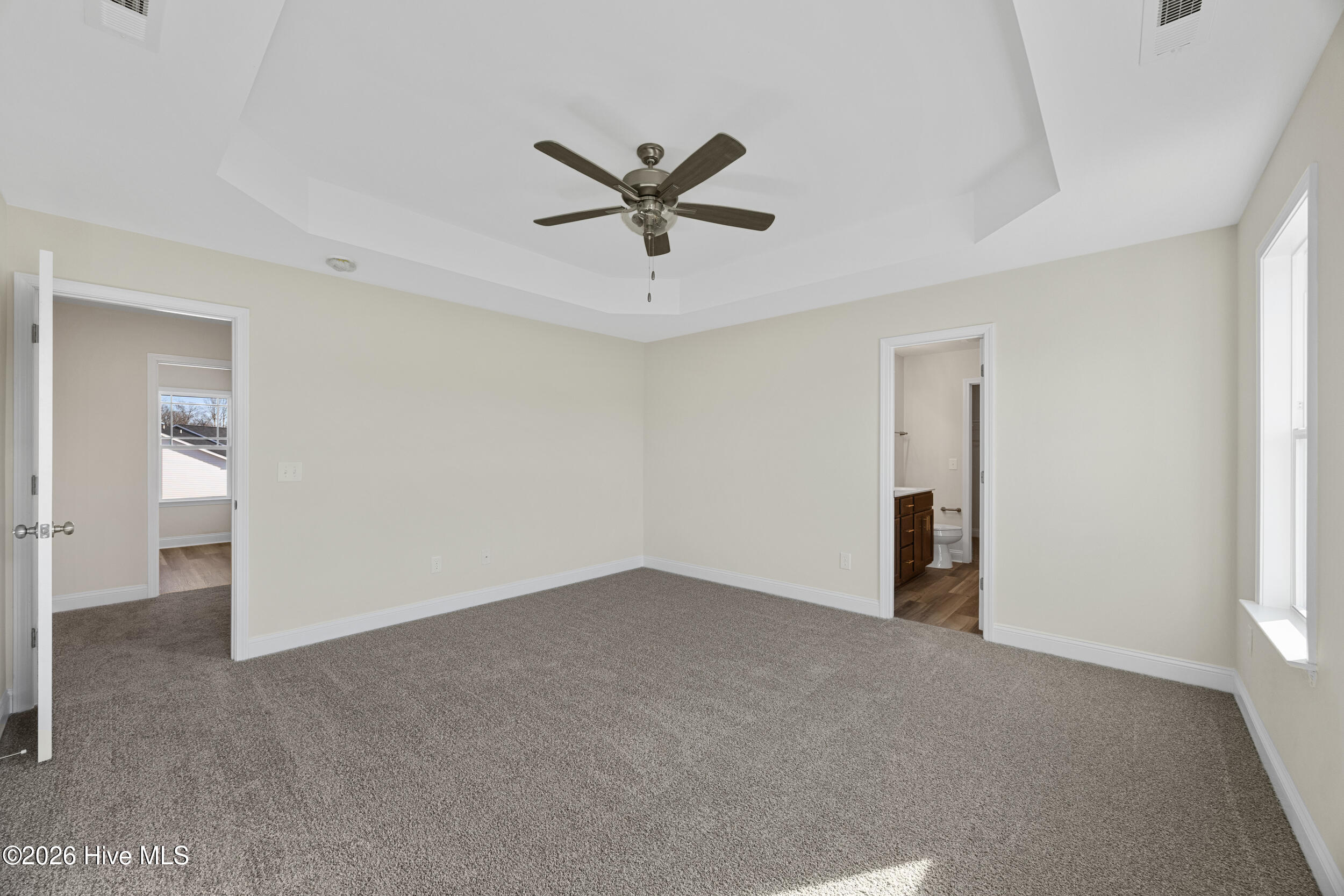 100551256 | Photo 23