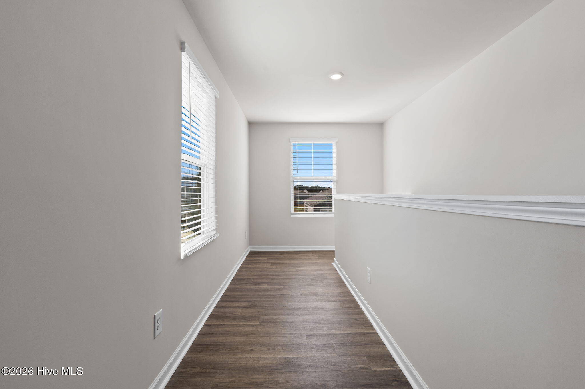 100566498 | Photo 16