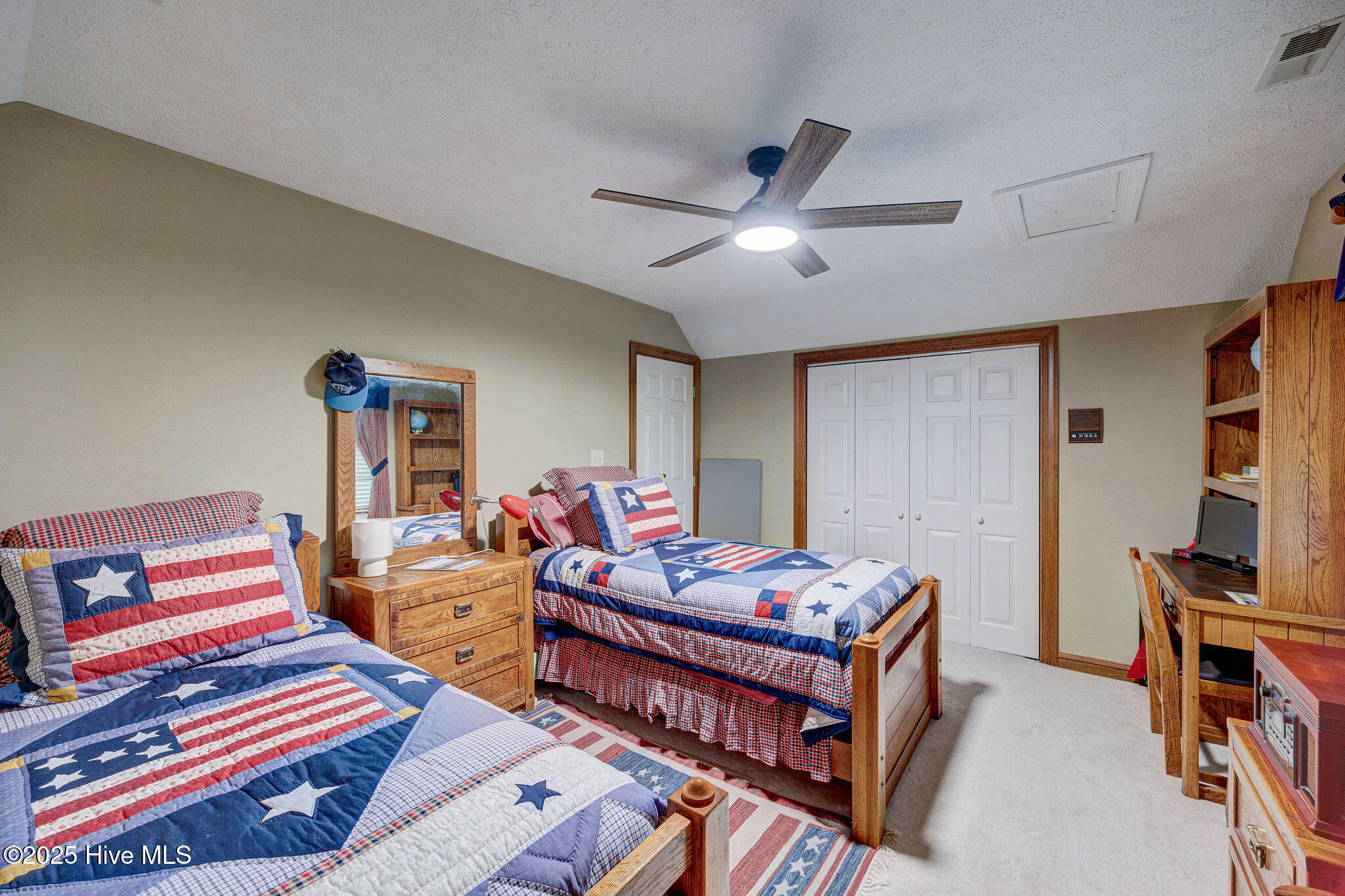 100553041 | Photo 30