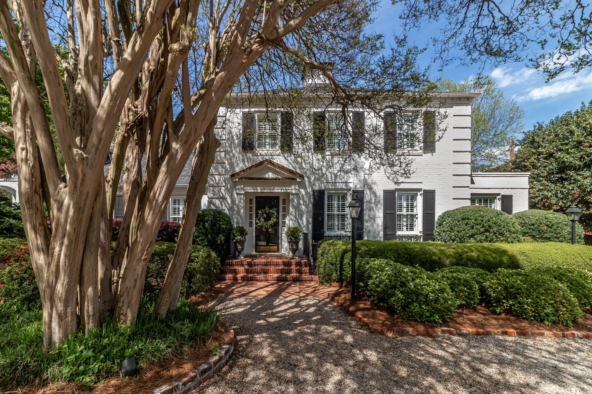8-web-or-mls-2421 WALTON WAY ©-4277