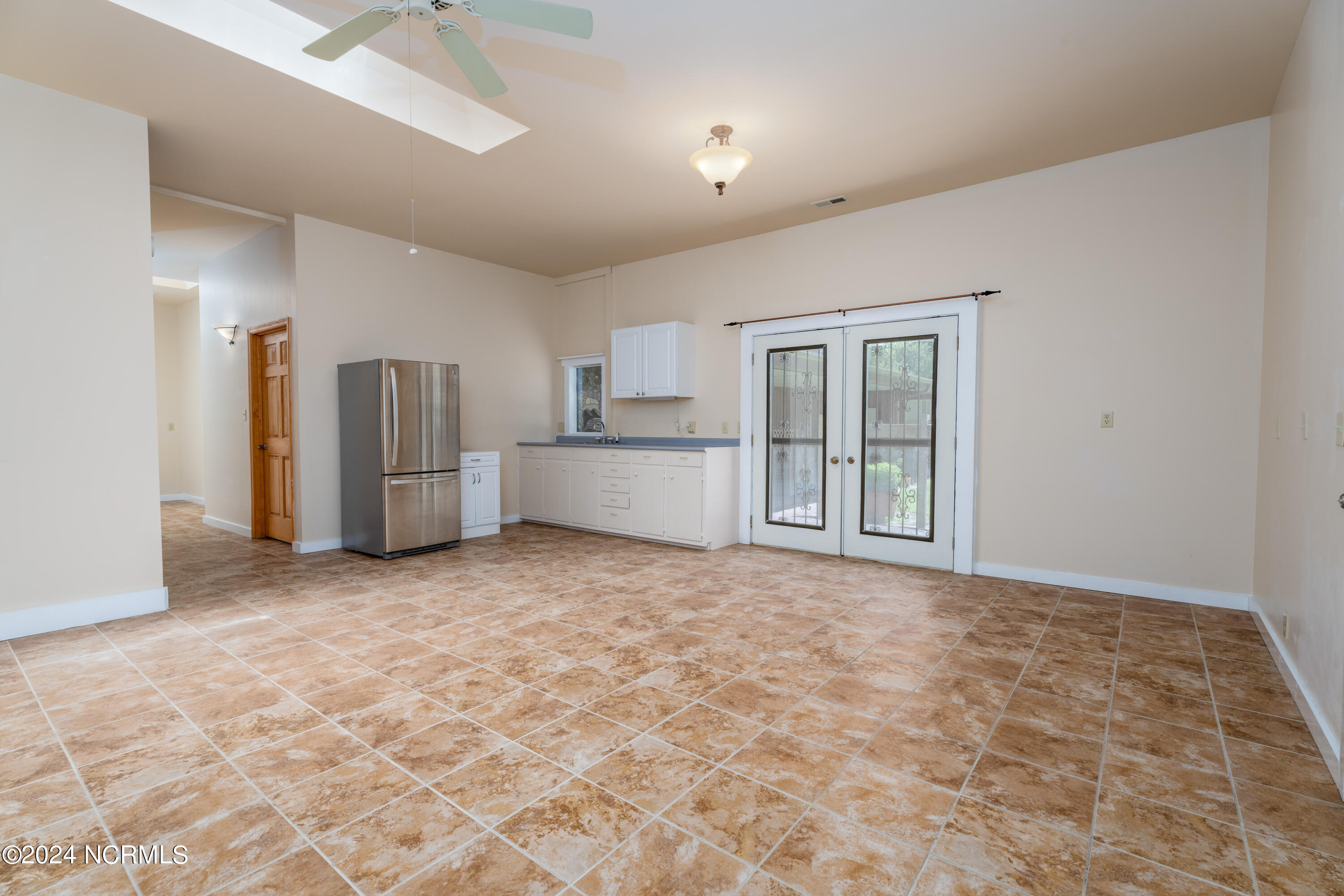 1183 Canady Drive-15