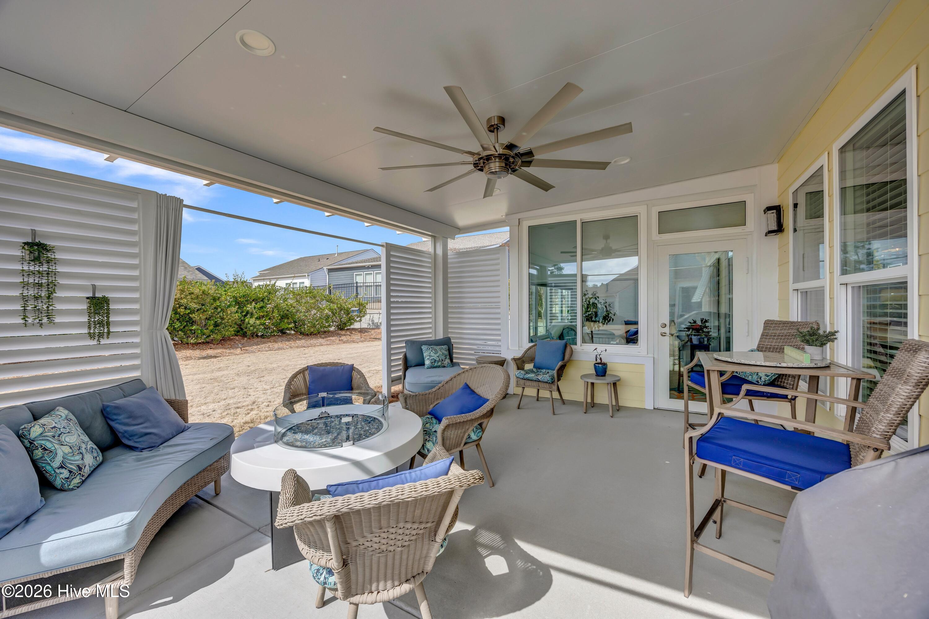 100558560 | Photo 23