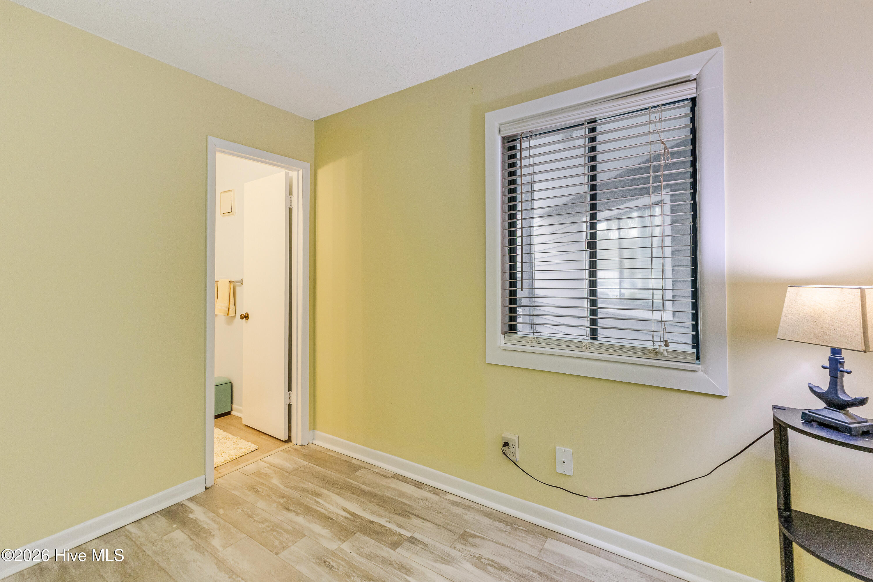 100556159 | Photo 17