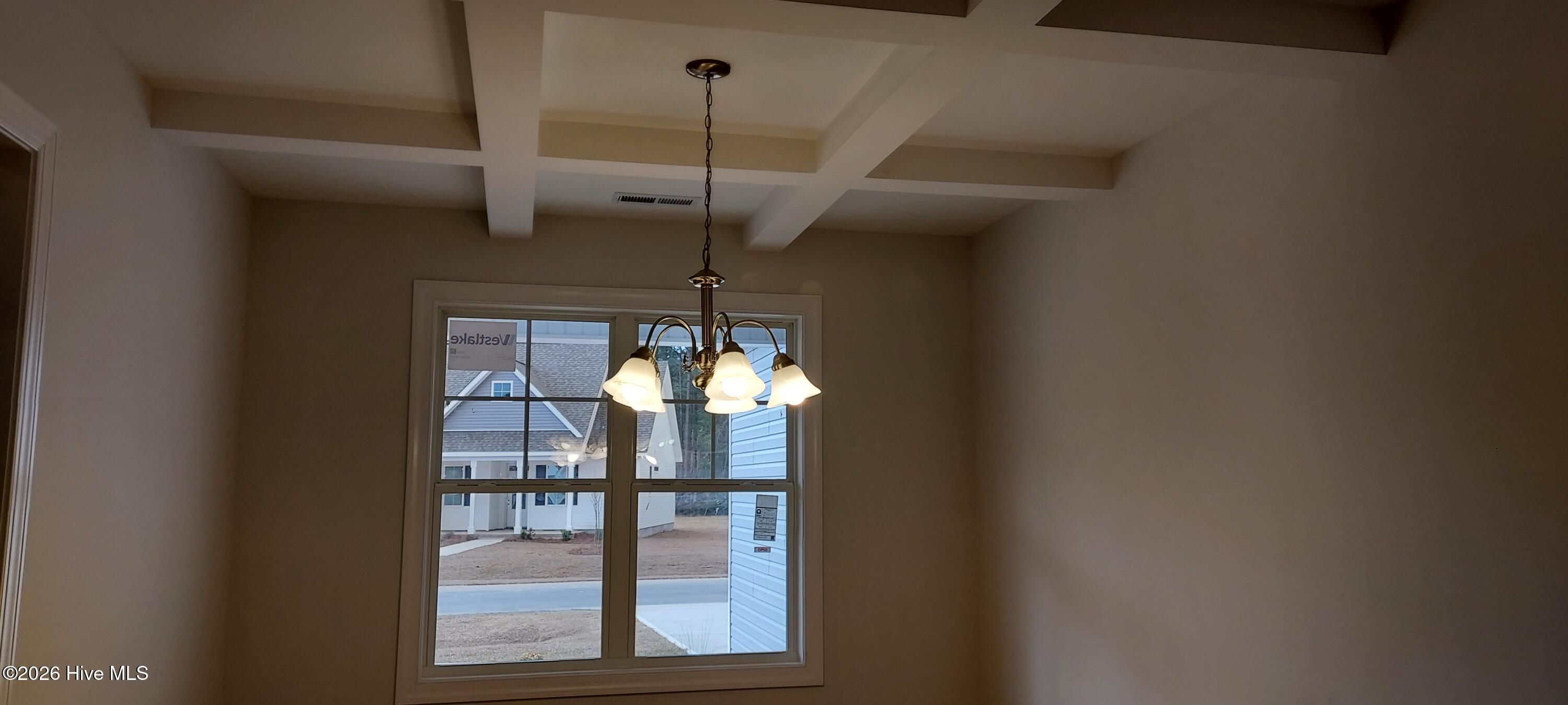 100545280 | Photo 10