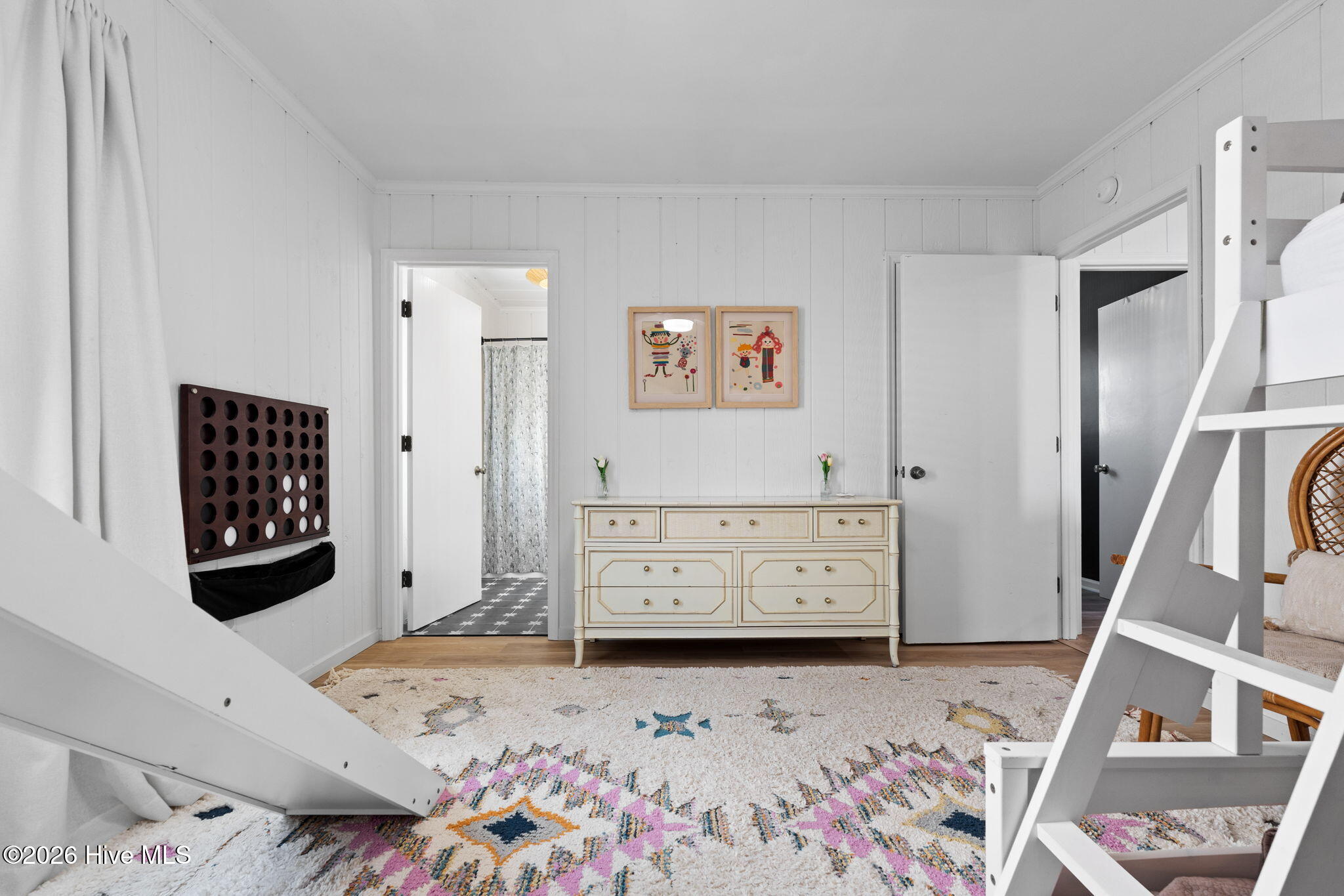 100567694 | Photo 51