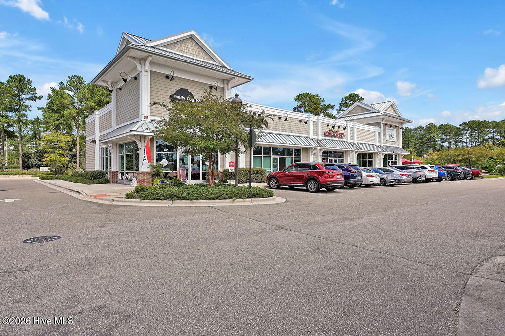 100565235 | Photo 142