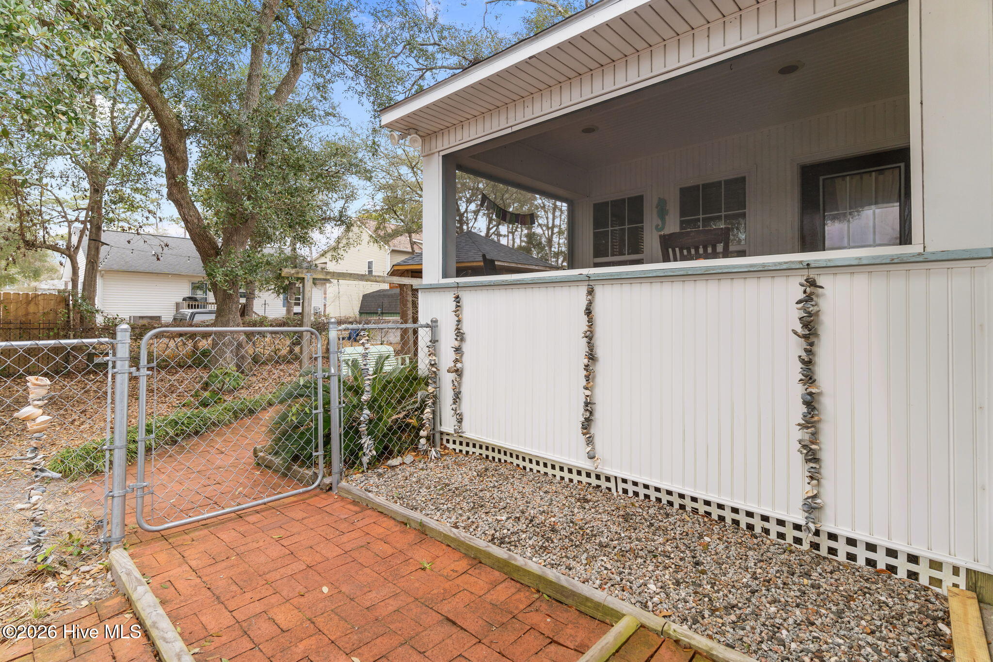 100556876 | Photo 45