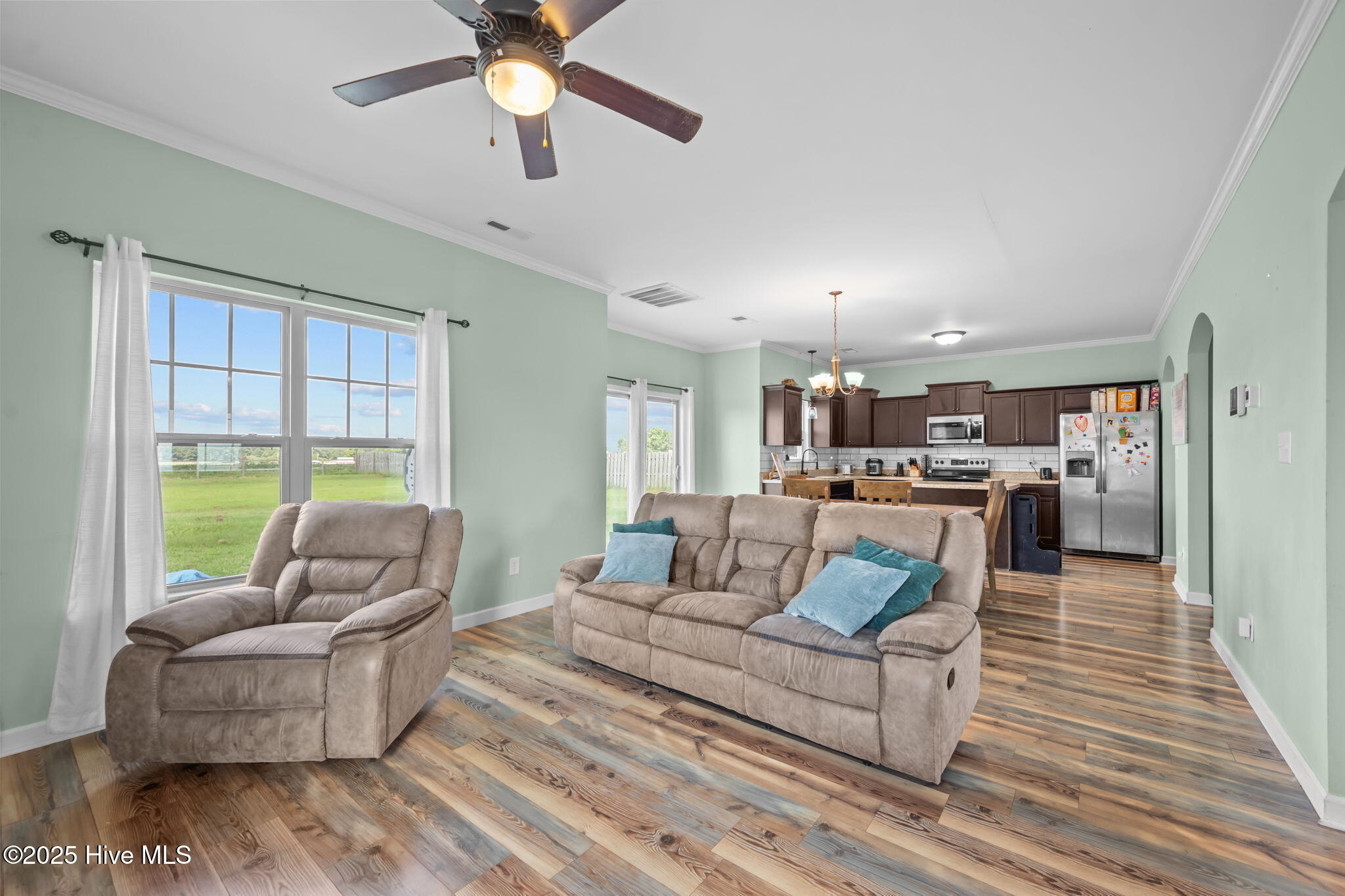 100521248 | Photo 10