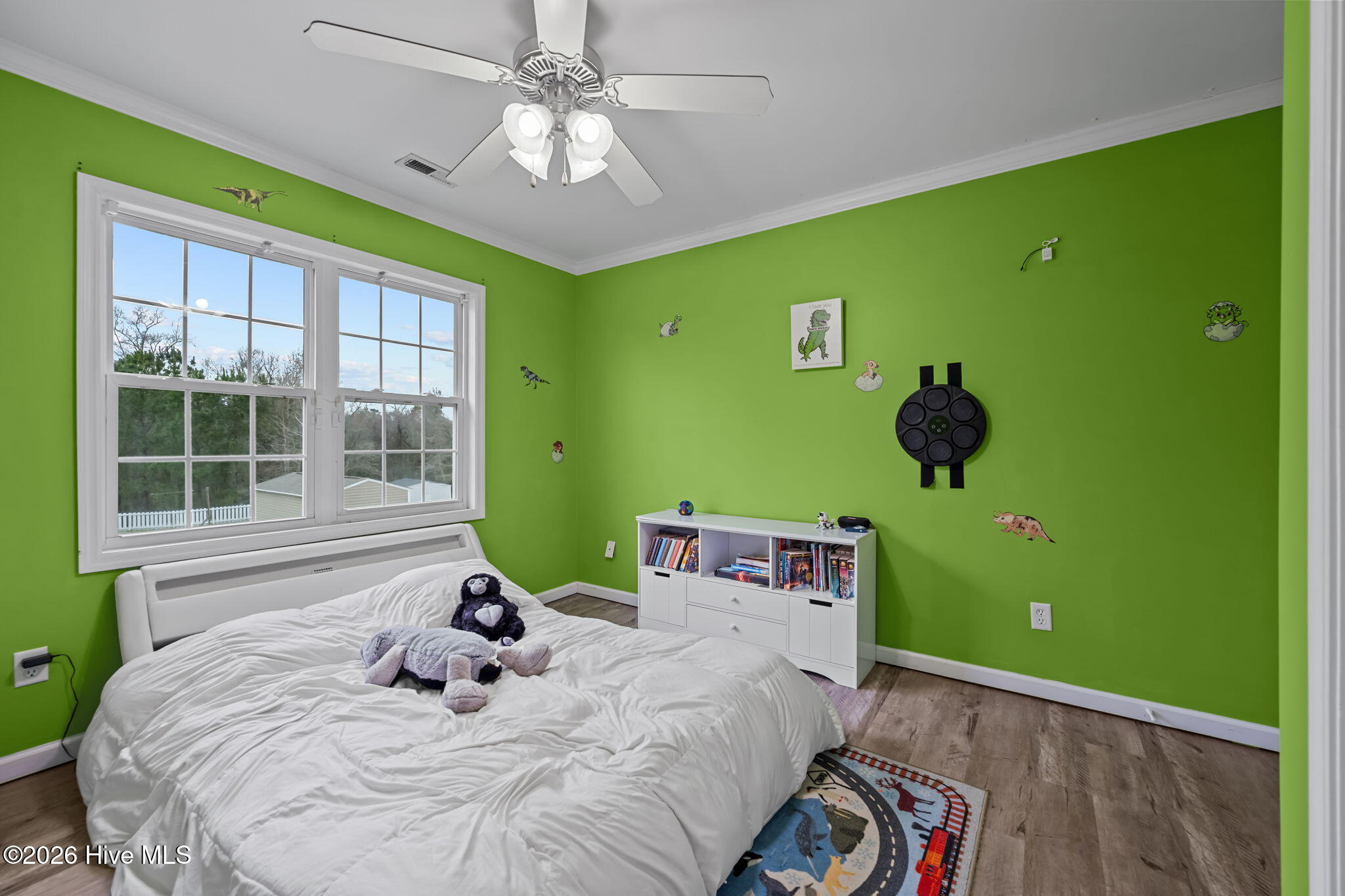 100557668 | Photo 38