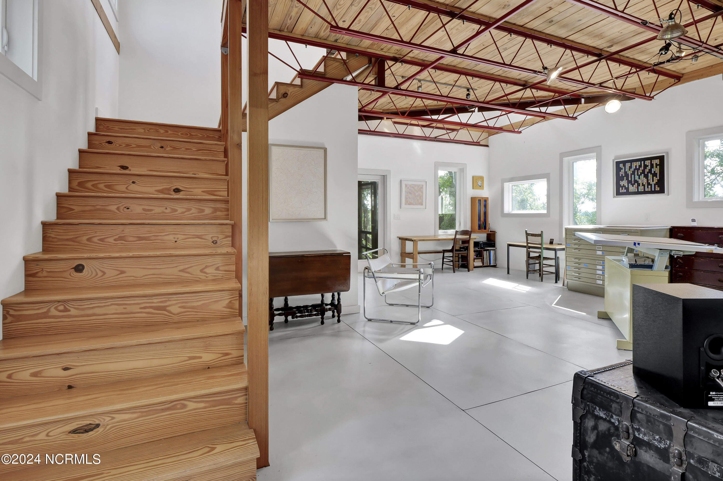 100497530 | Photo 37