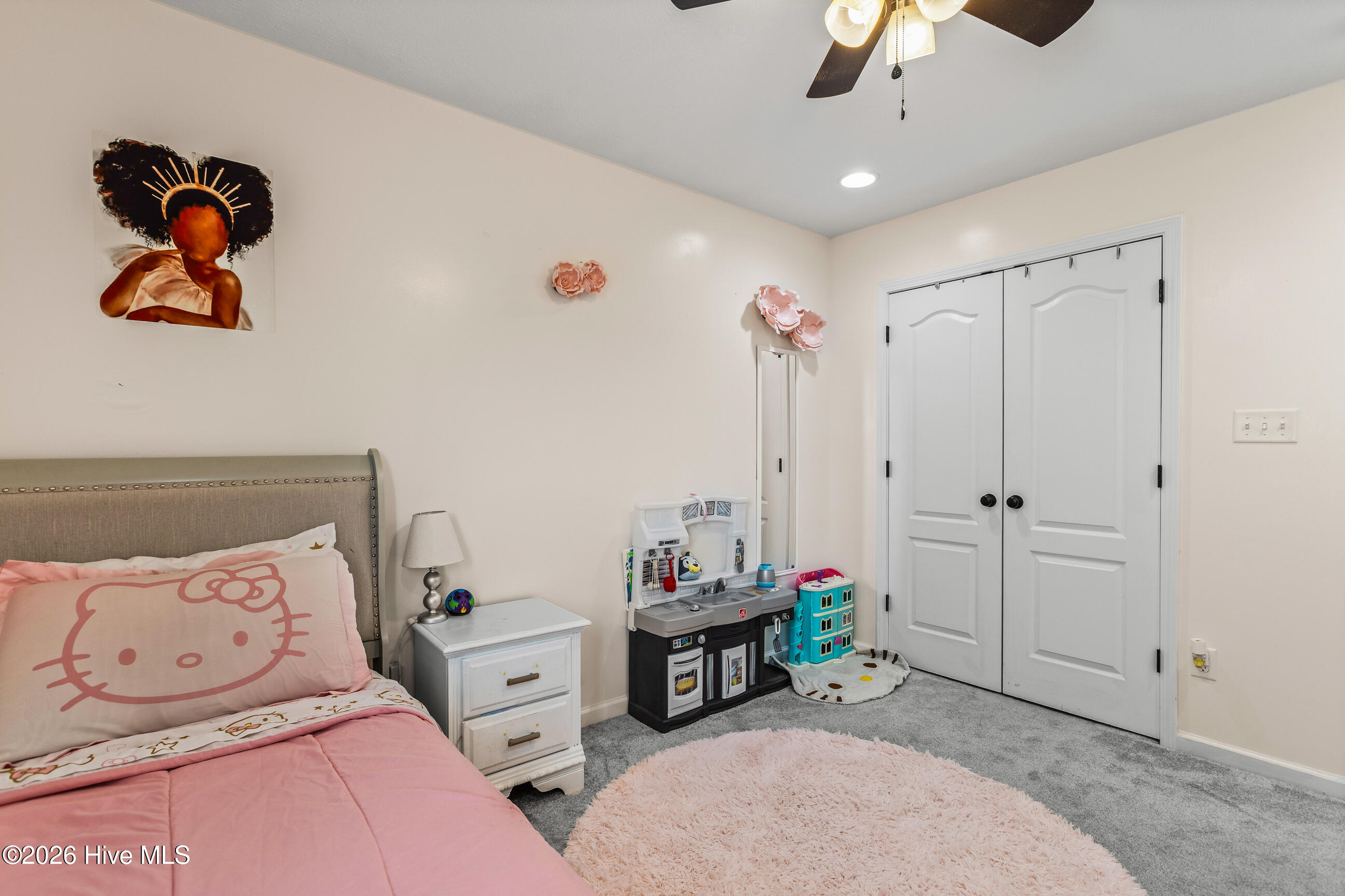 100563260 | Photo 26