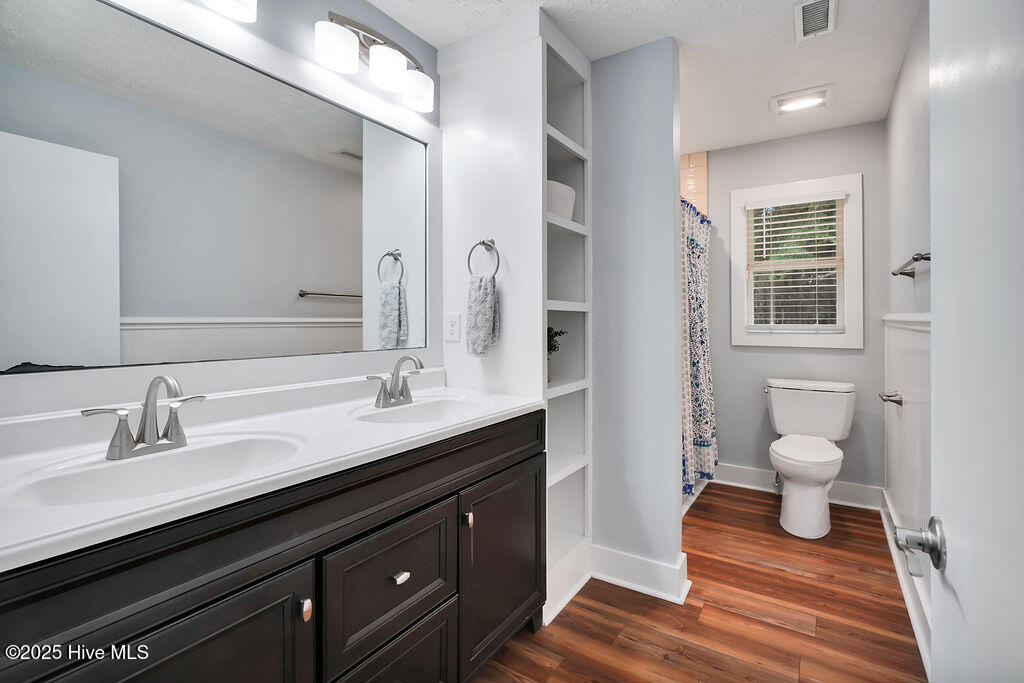 100539374 | Photo 19