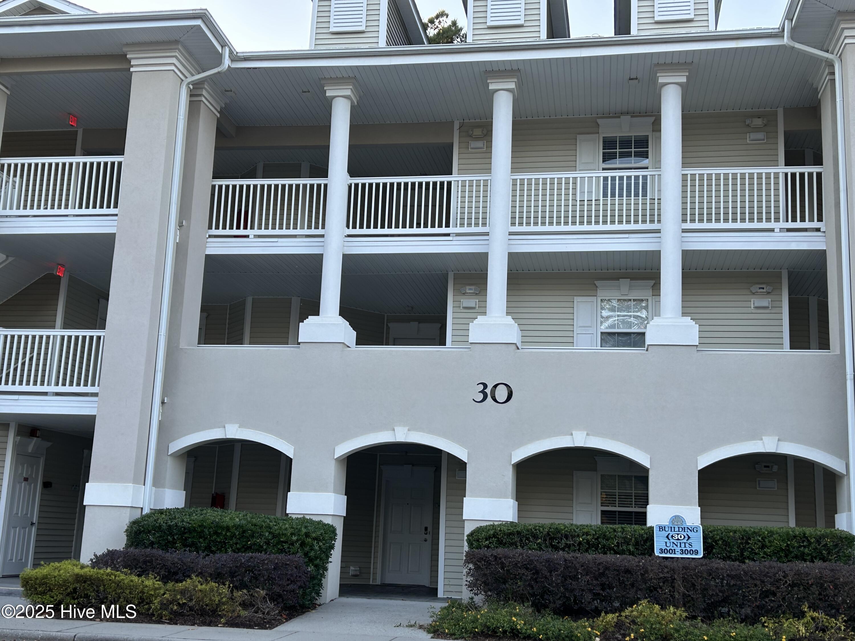 100538275 | Photo 13