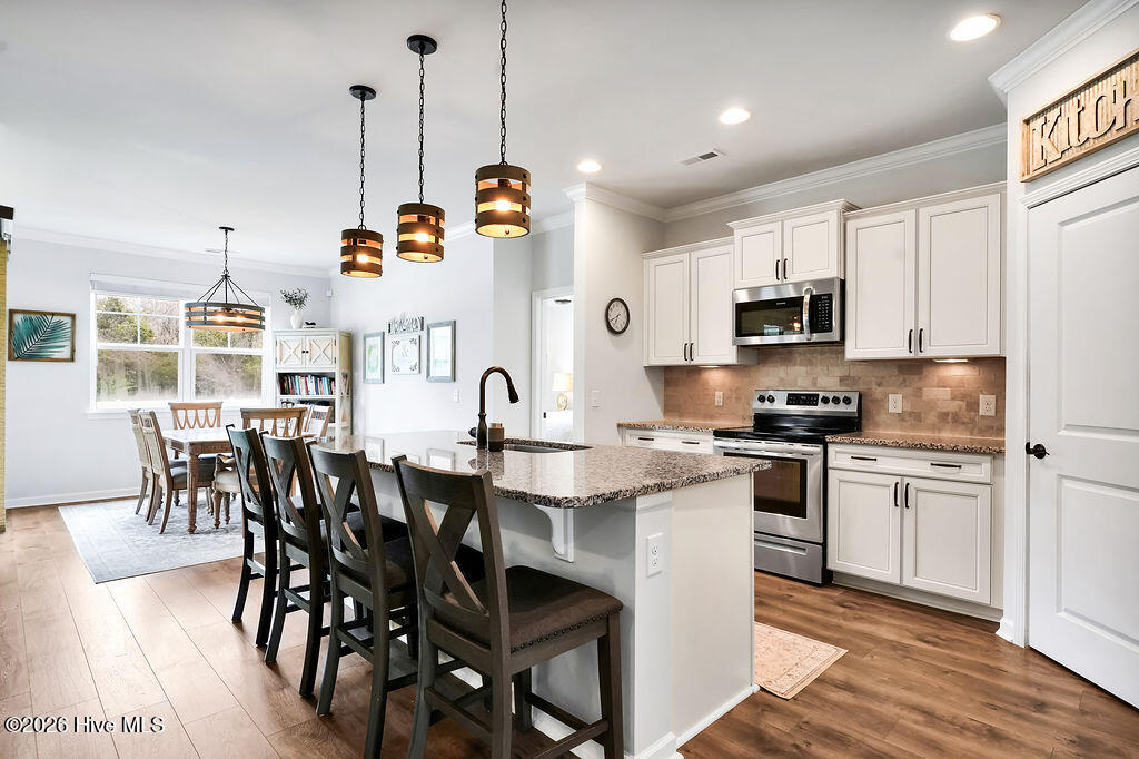 100565094 | Photo 21