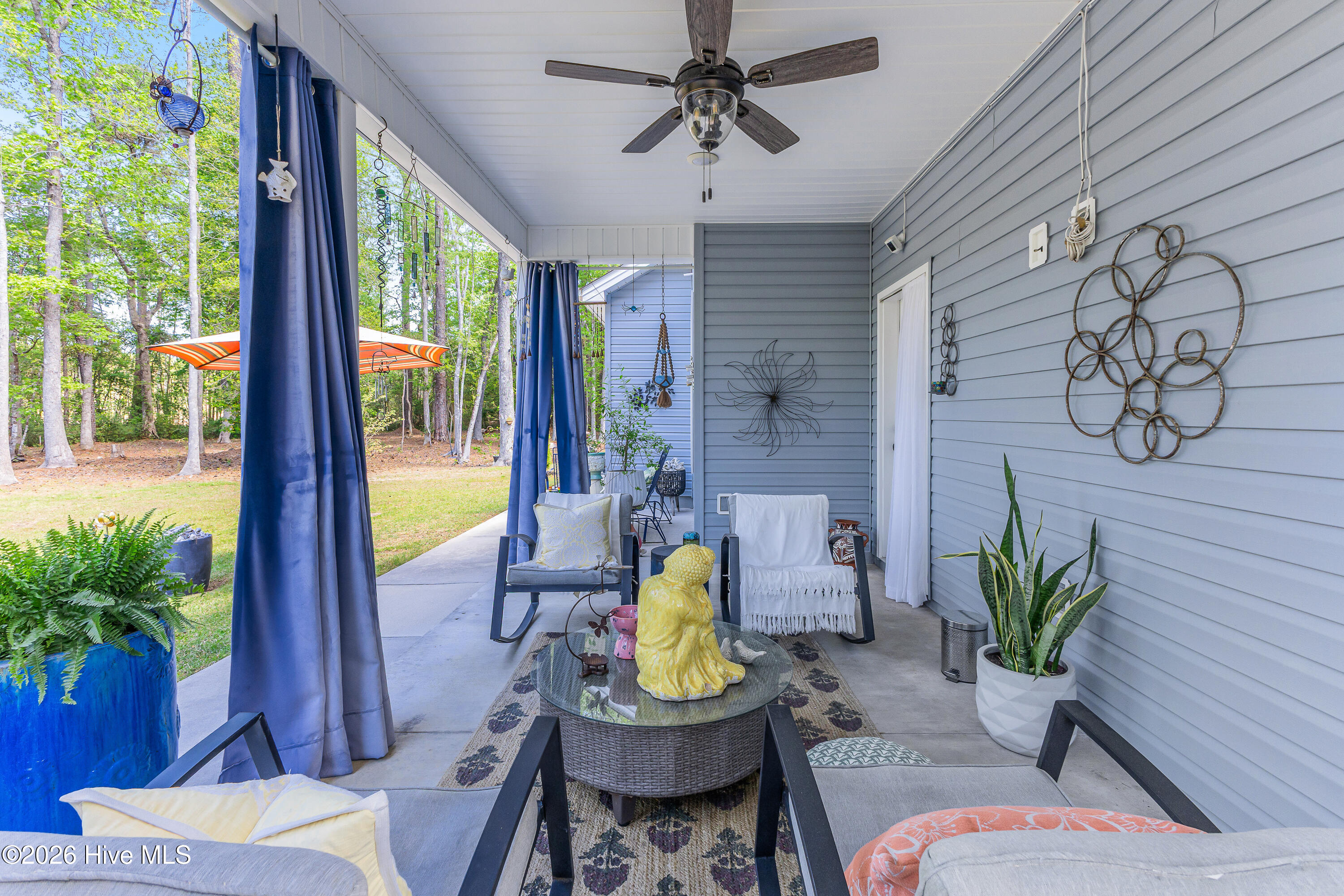 100563377 | Photo 33