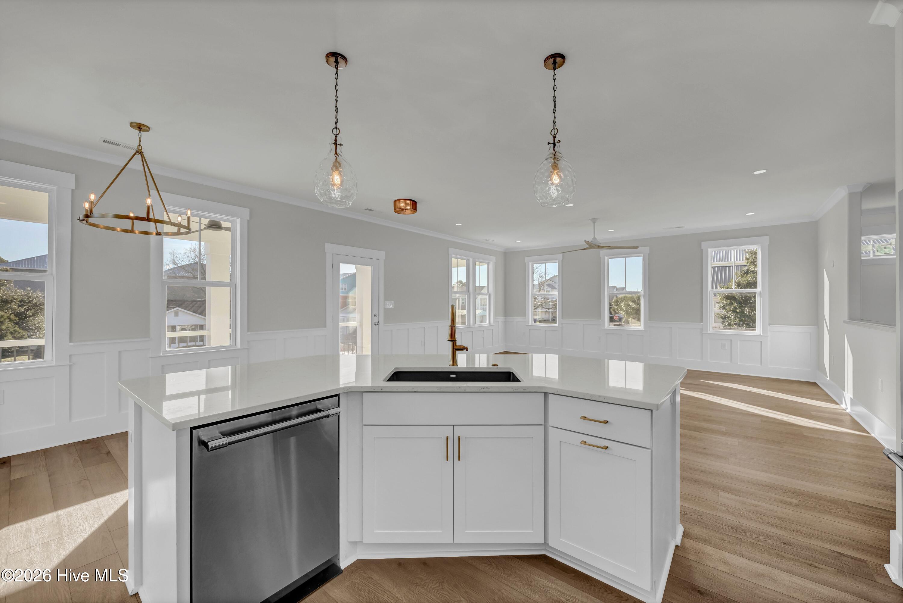 100547771 | Photo 17