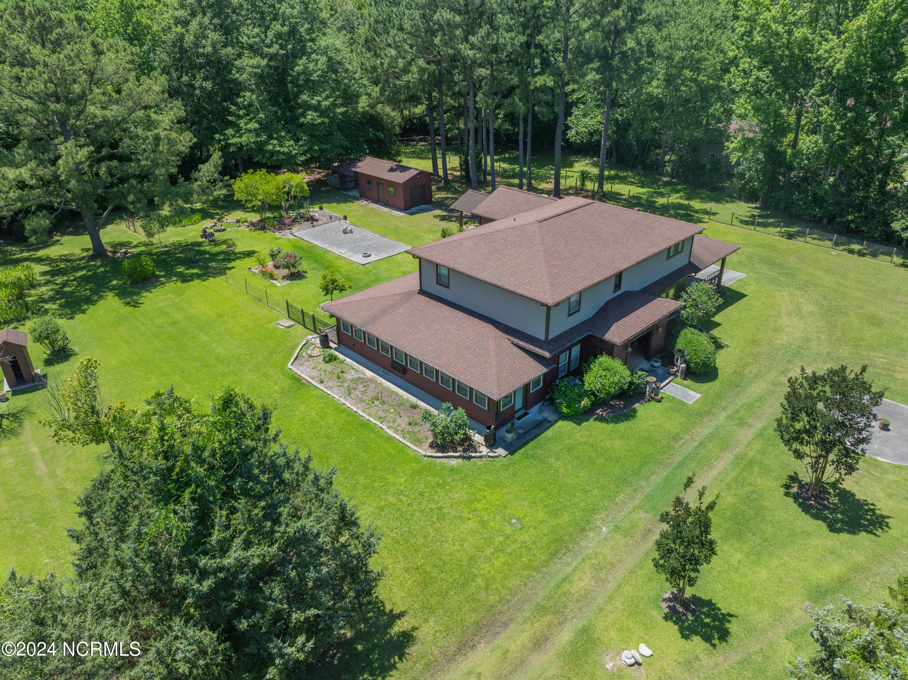 1183 Canady Drive-36