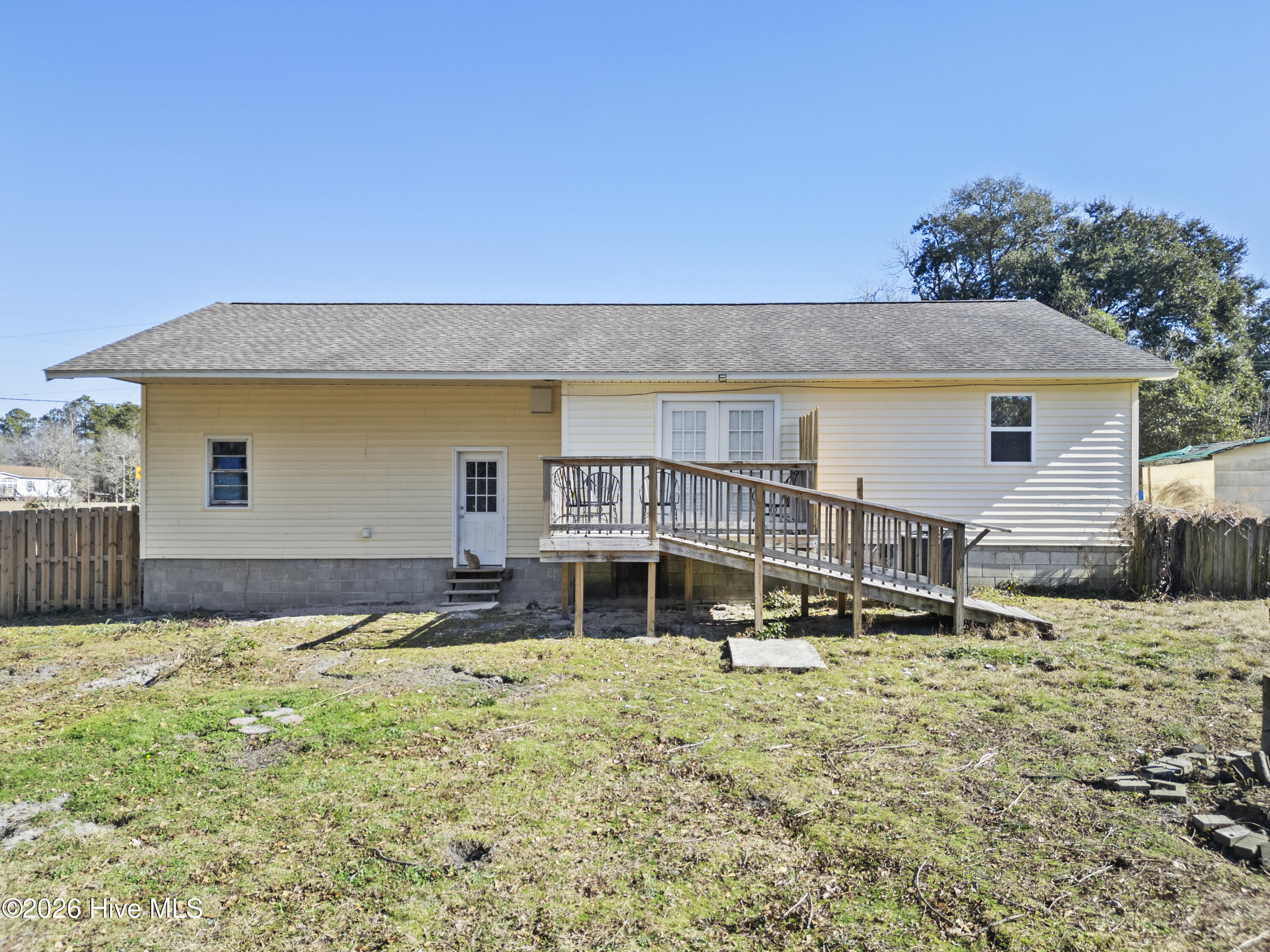 100553037 | Photo 36