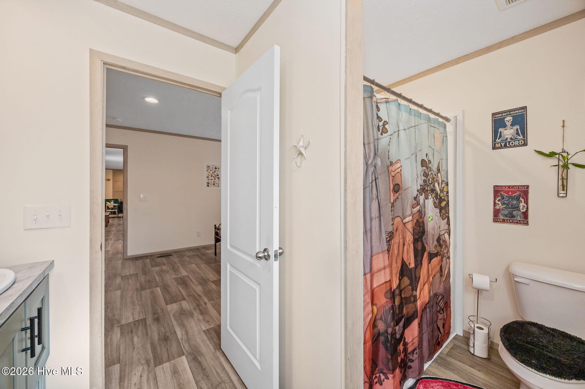 100558826 | Photo 21