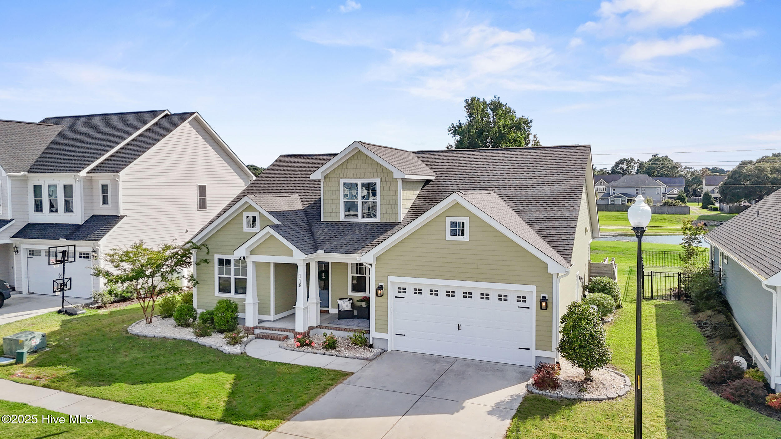 100528109 | Photo 57