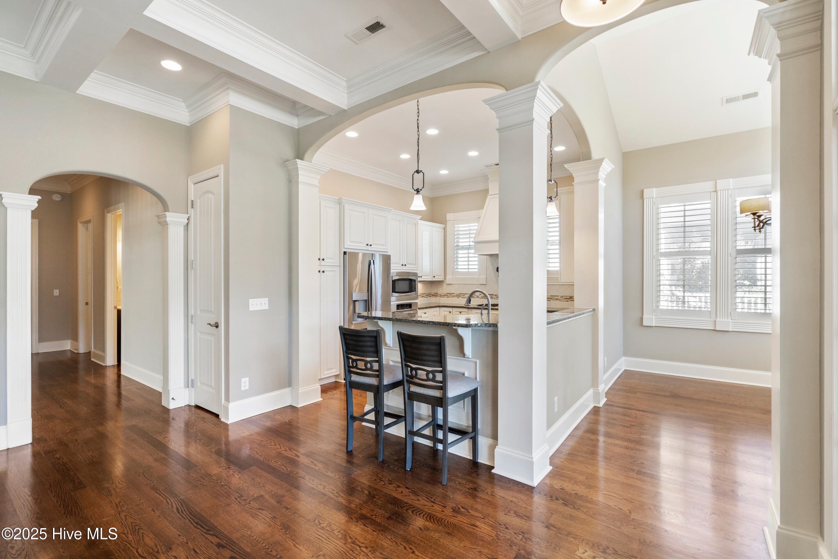 100537551 | Photo 11