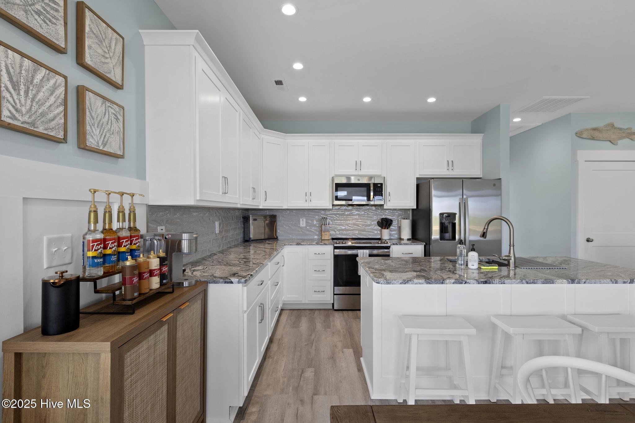 100533799 | Photo 12