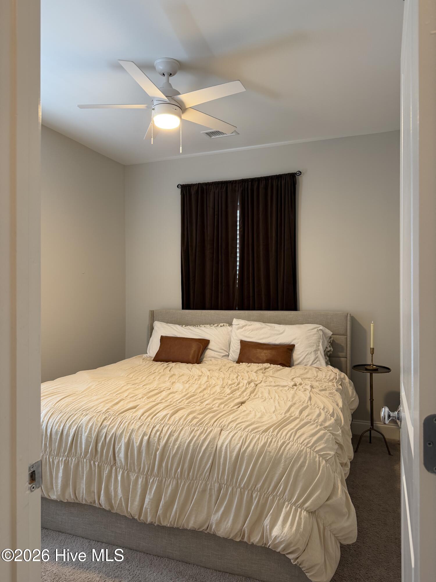 100568298 | Photo 11