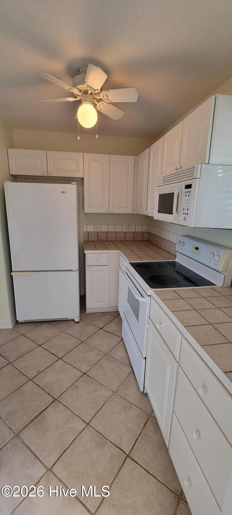 709 Canal Drive UNIT Apt 2c, Carolina Beach, NC, 28428