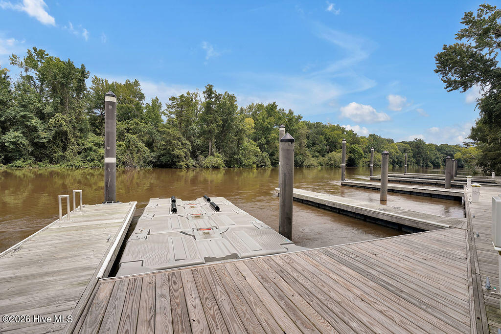 100564545 | Photo 76