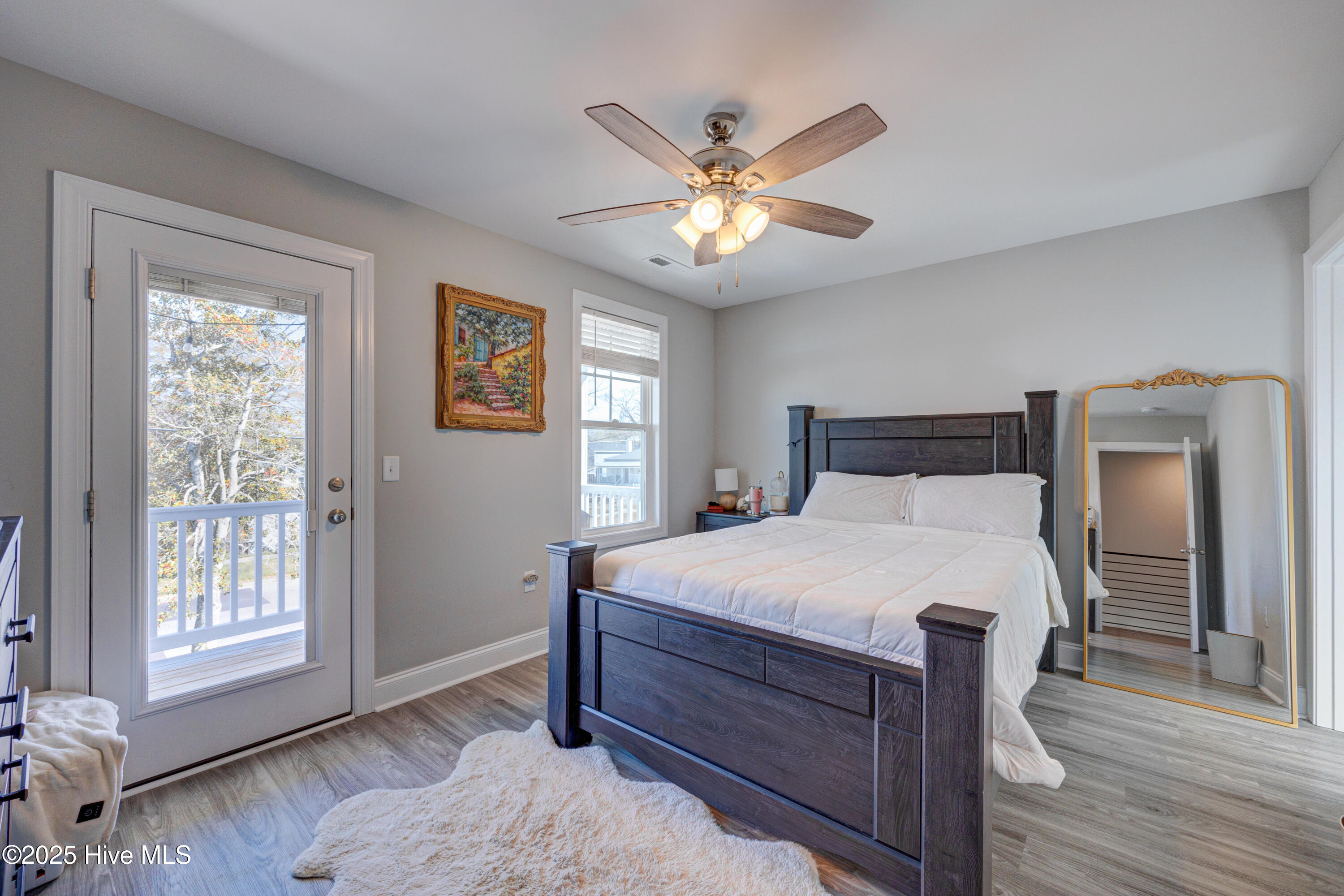 100494235 | Photo 28