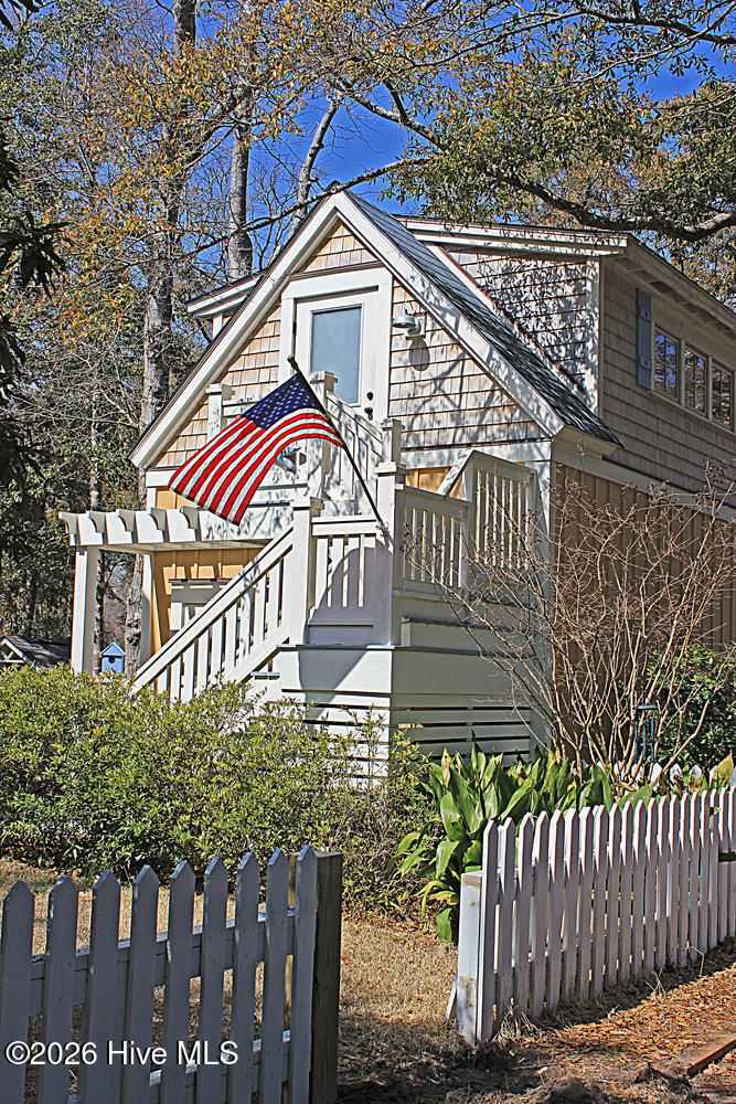 100562765 | Photo 19