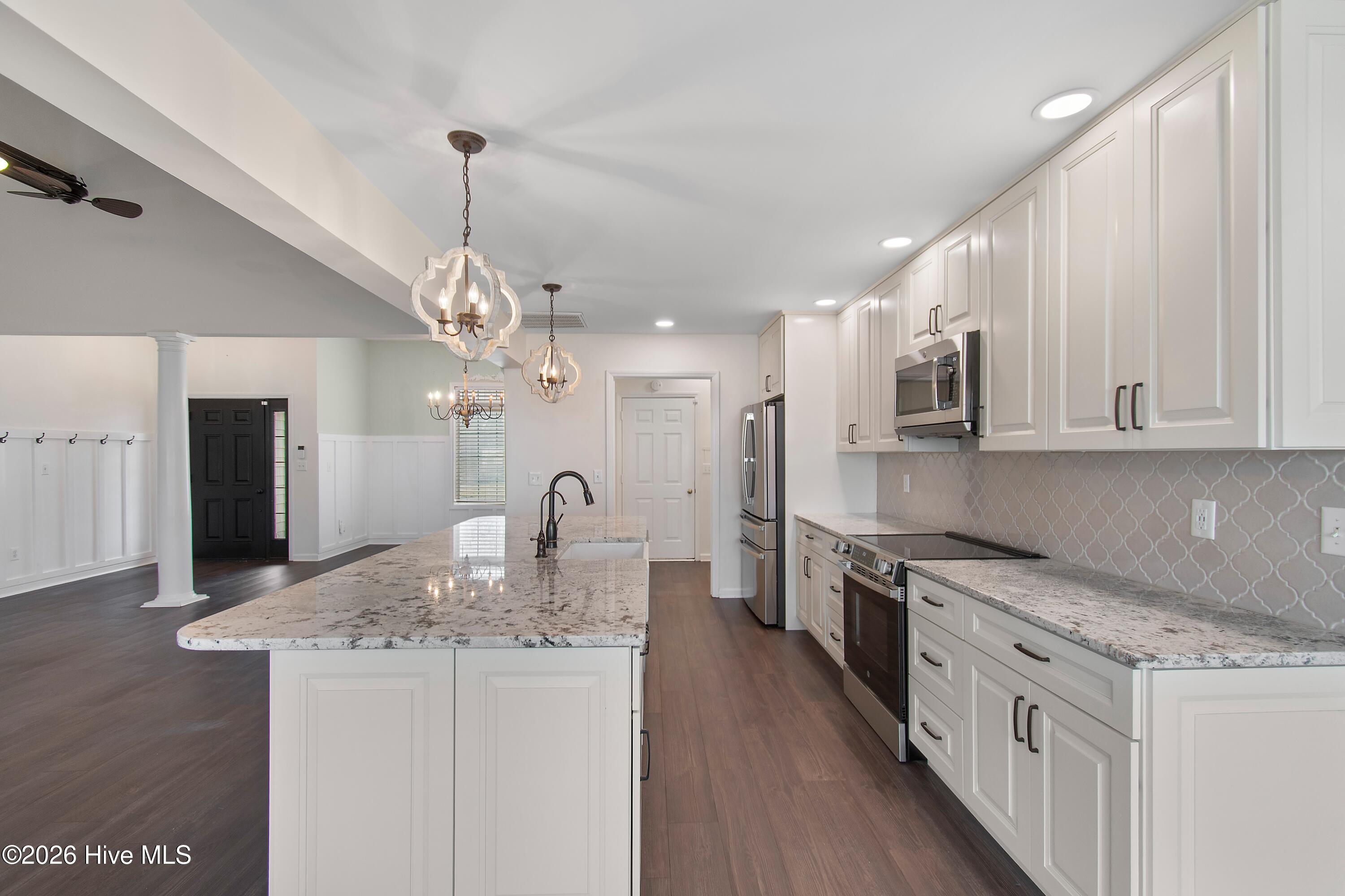 100555536 | Photo 21