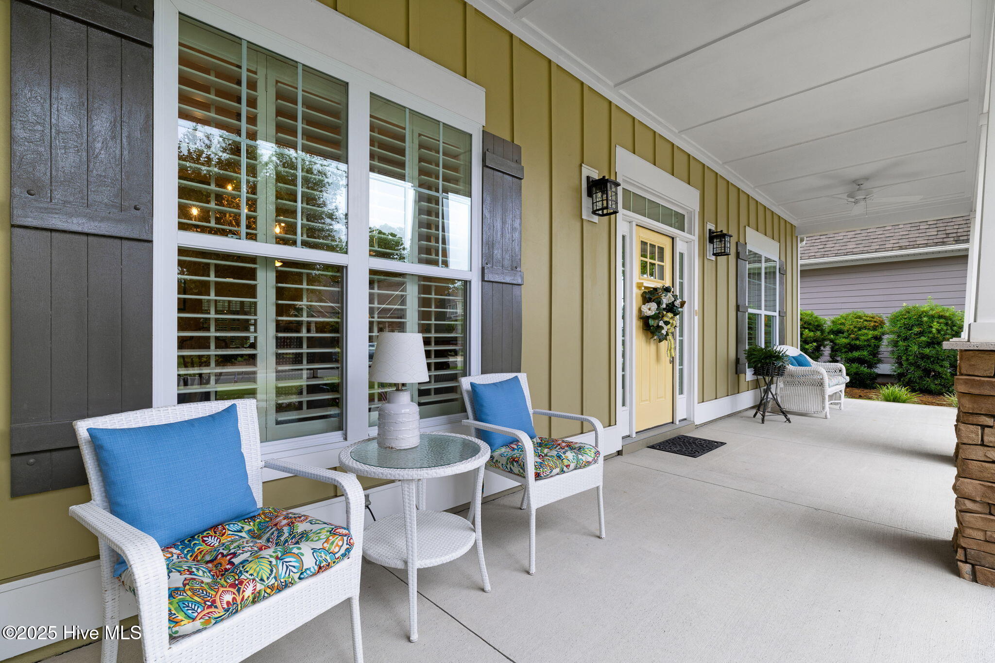 100508421 | Photo 63