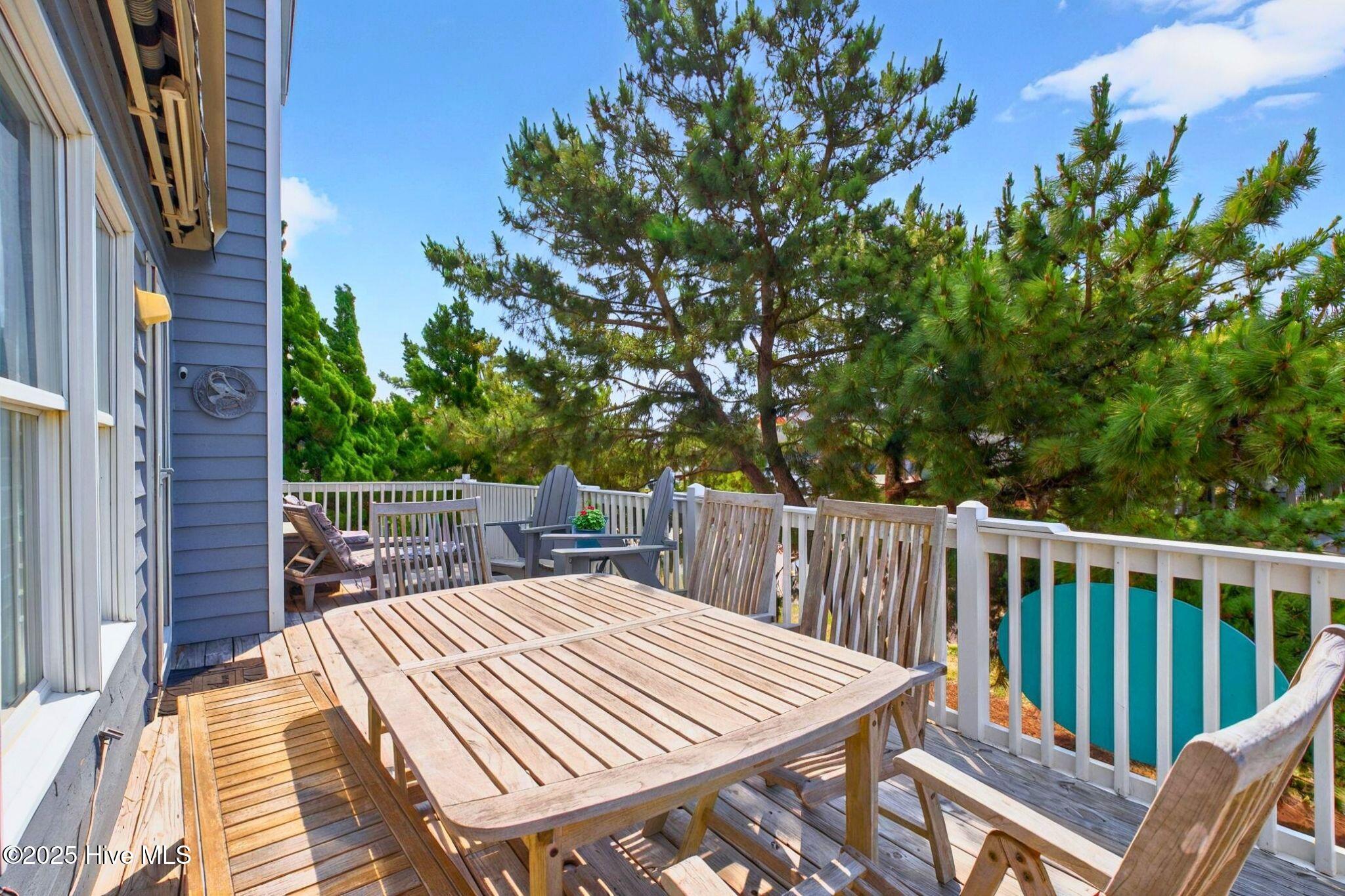 100508877 | Photo 36