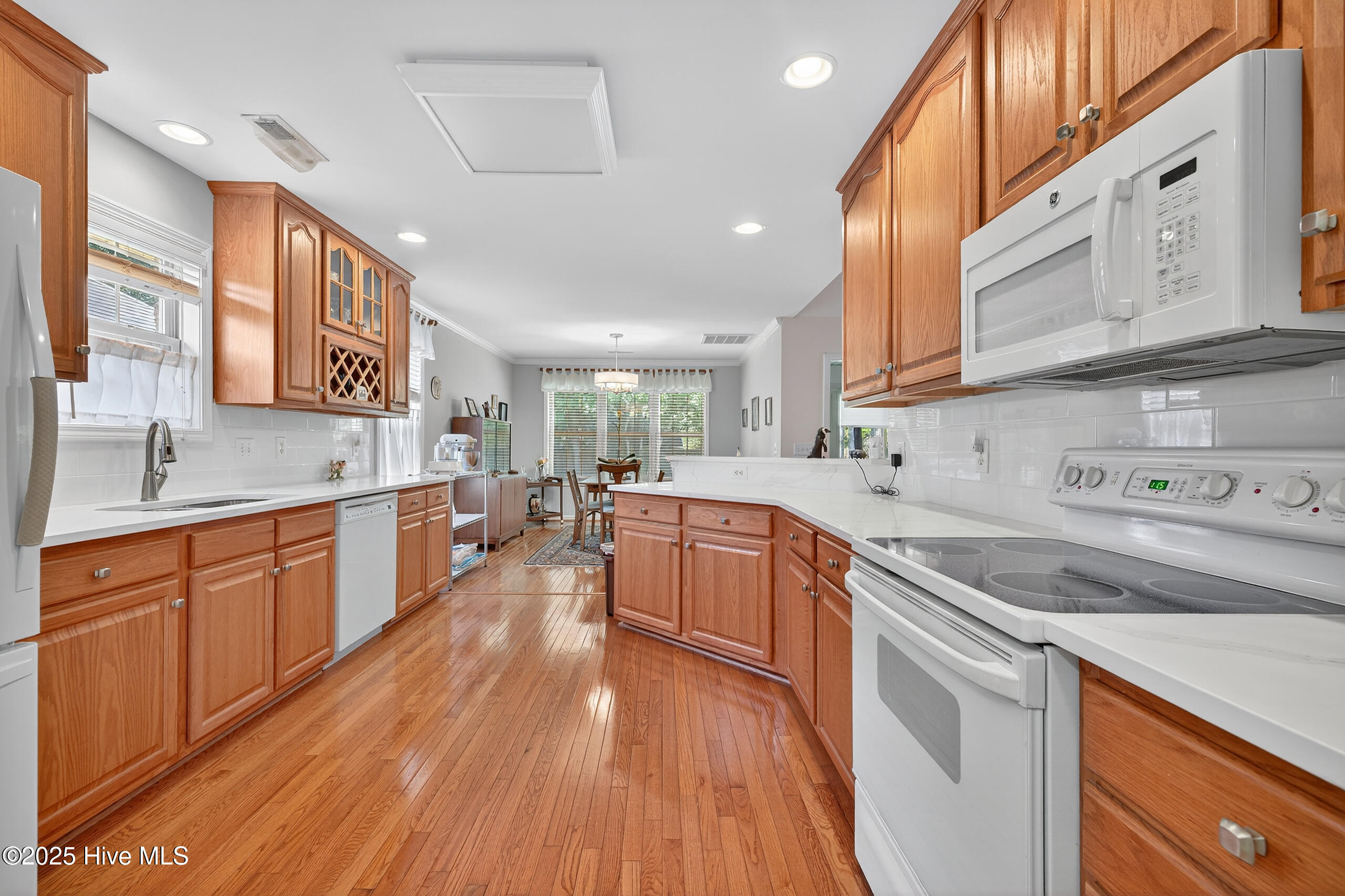 1409 Brookside Gardens Drive, Wilmington, NC 28411 – photo 10: 004_6Q7A3641