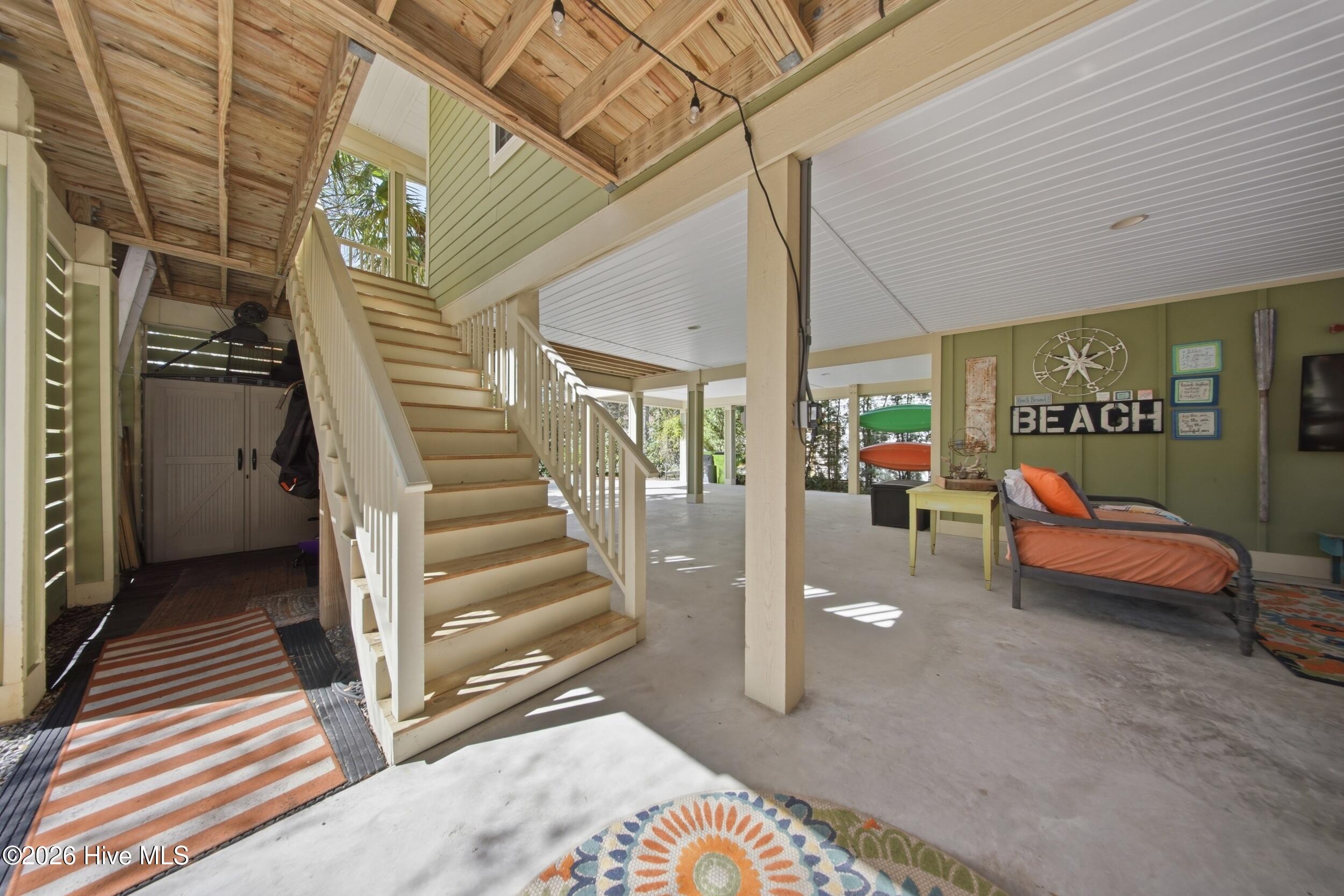 100561155 | Photo 20