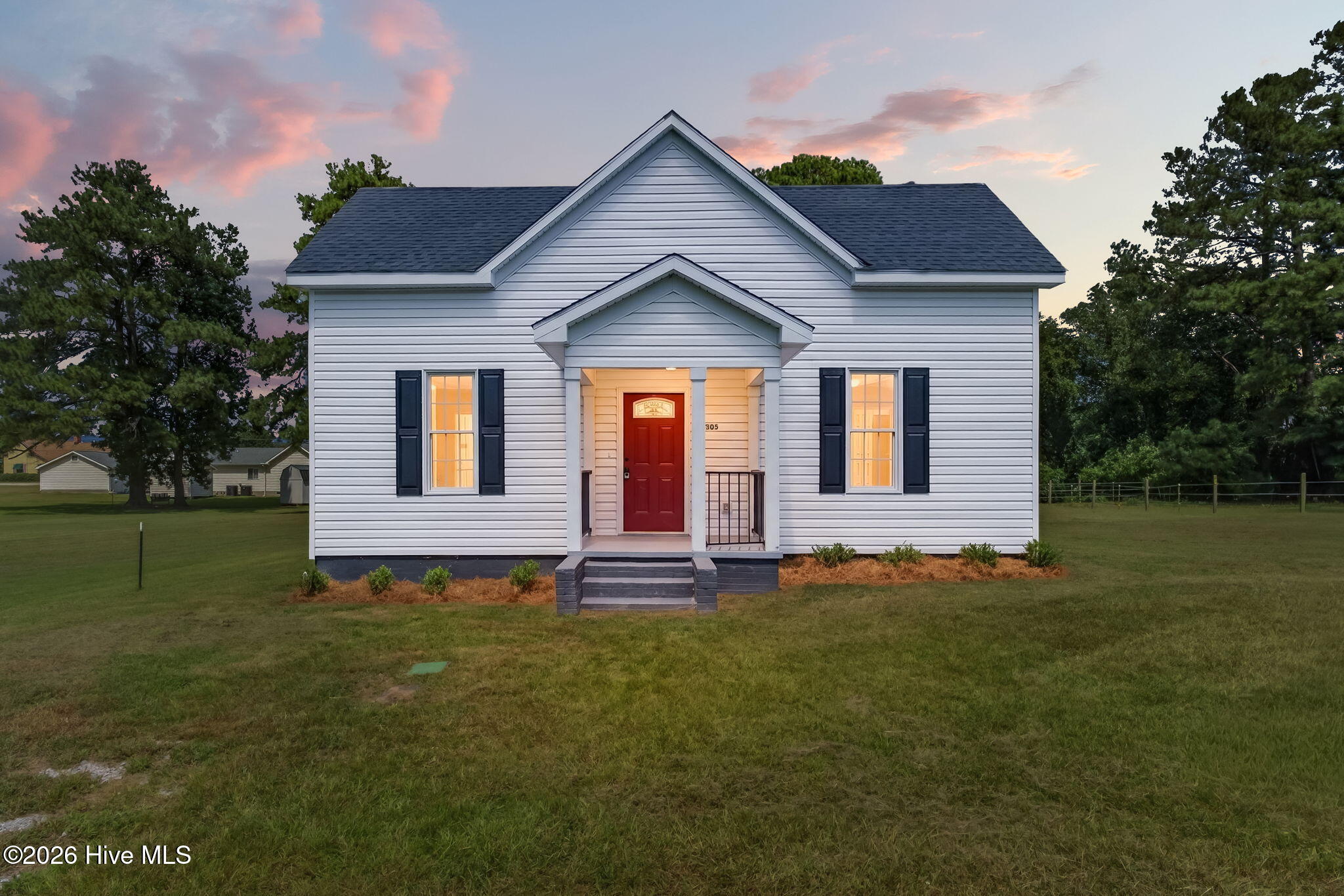 1st image of 305 E Harnett St, Benson, NC 27504 | MLS# 100598539