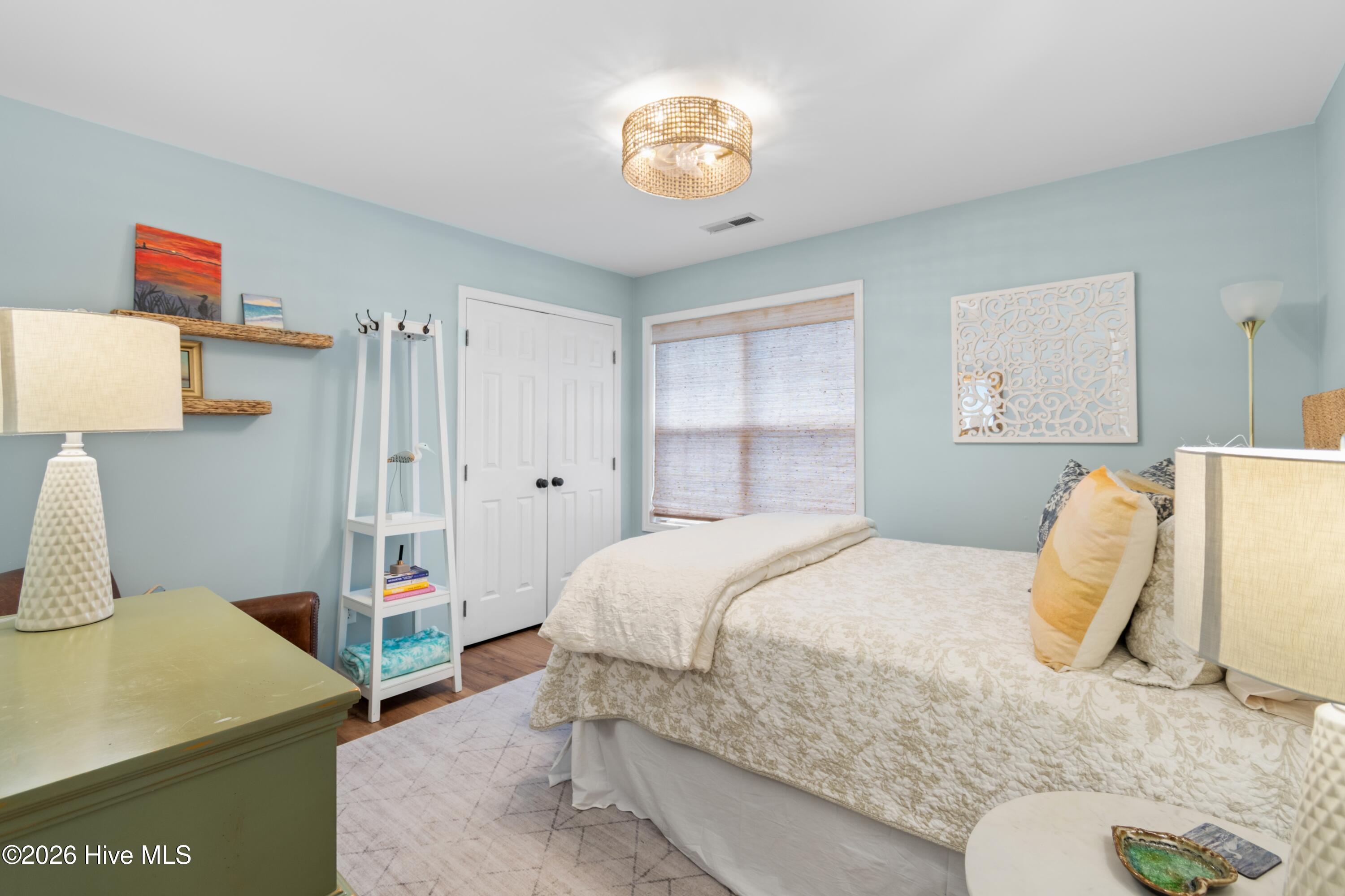 100558104 | Photo 38