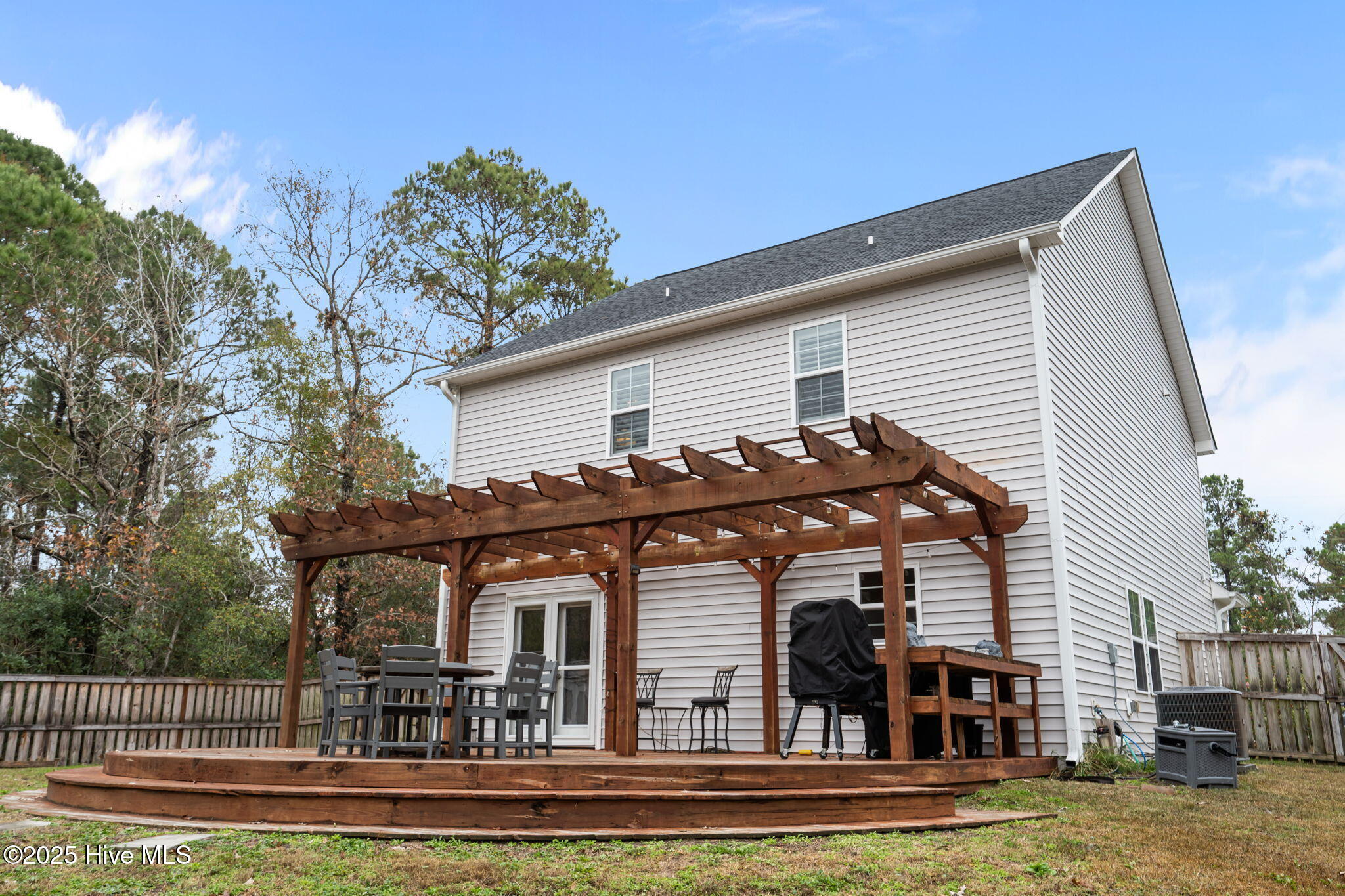 100544469 | Photo 33