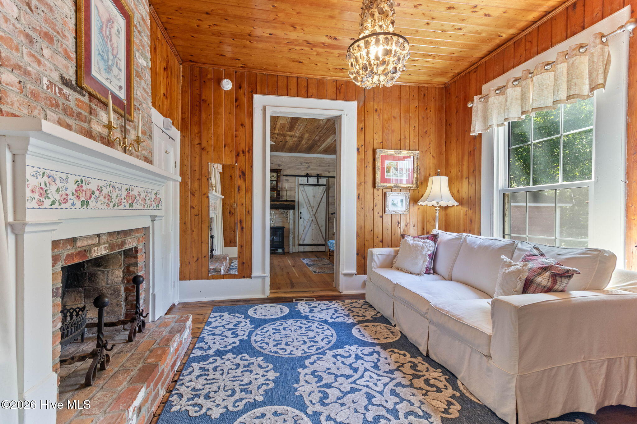 100554921 | Photo 20