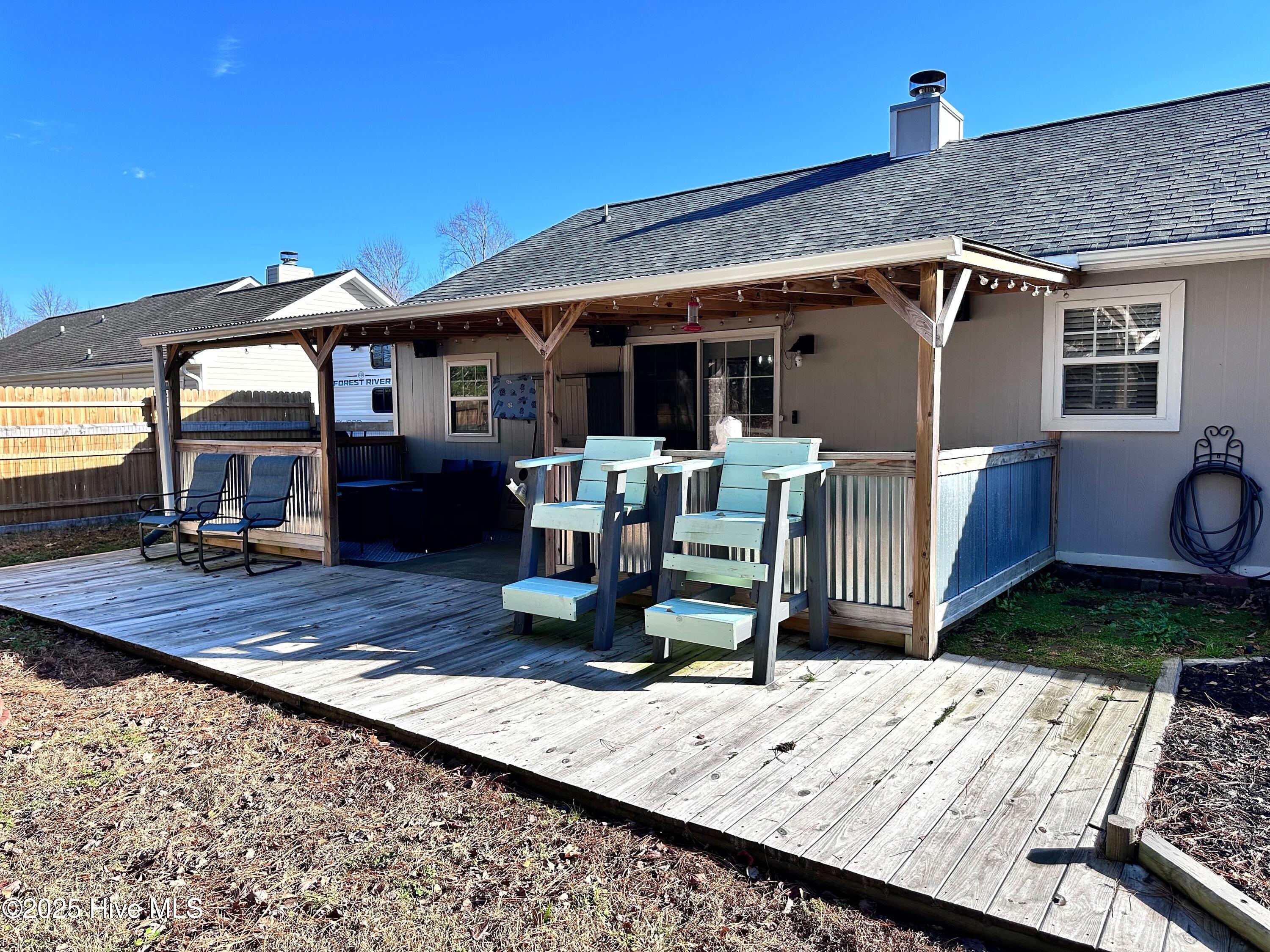 100546985 | Photo 41