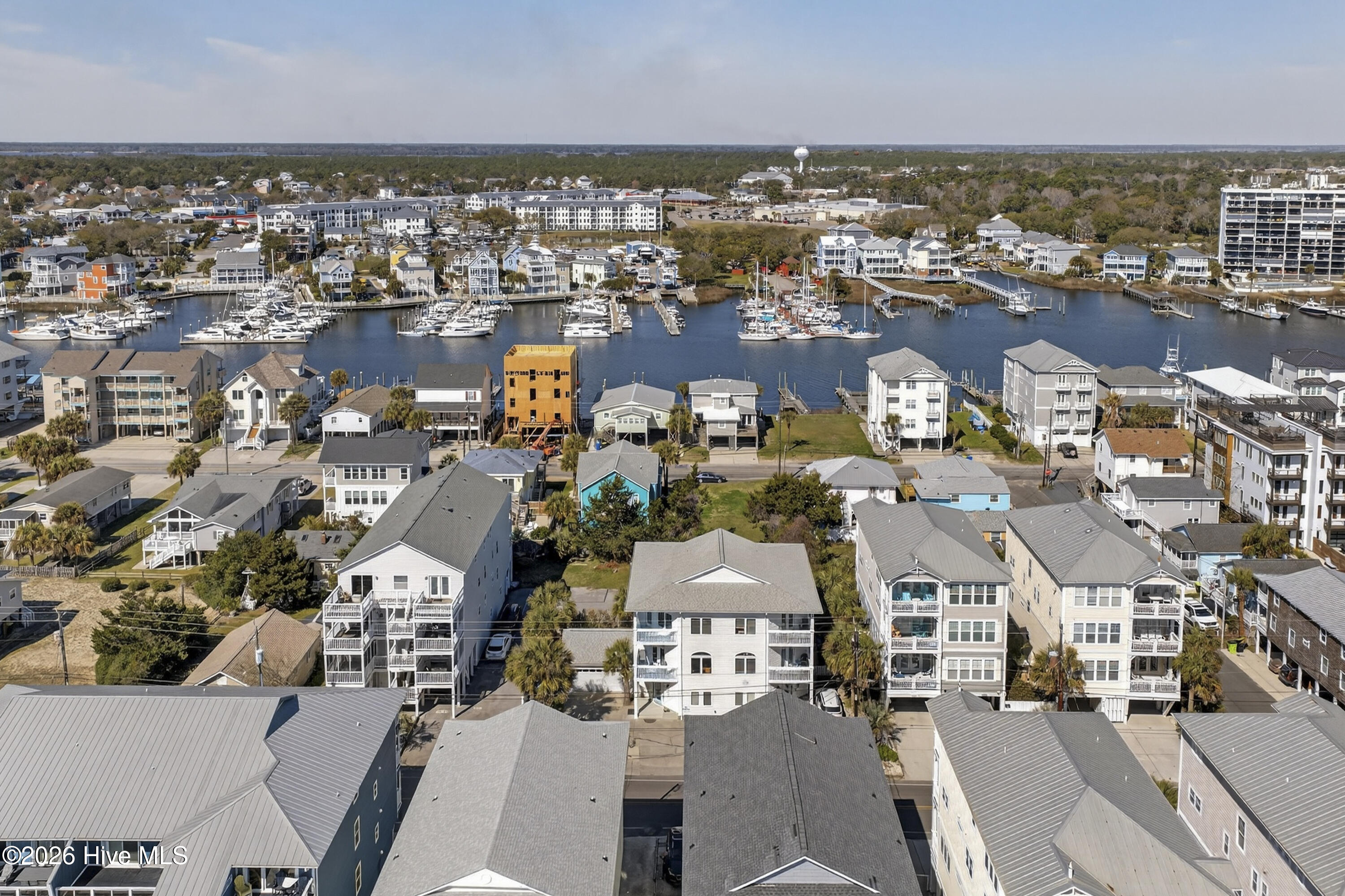 100561786 | Photo 81