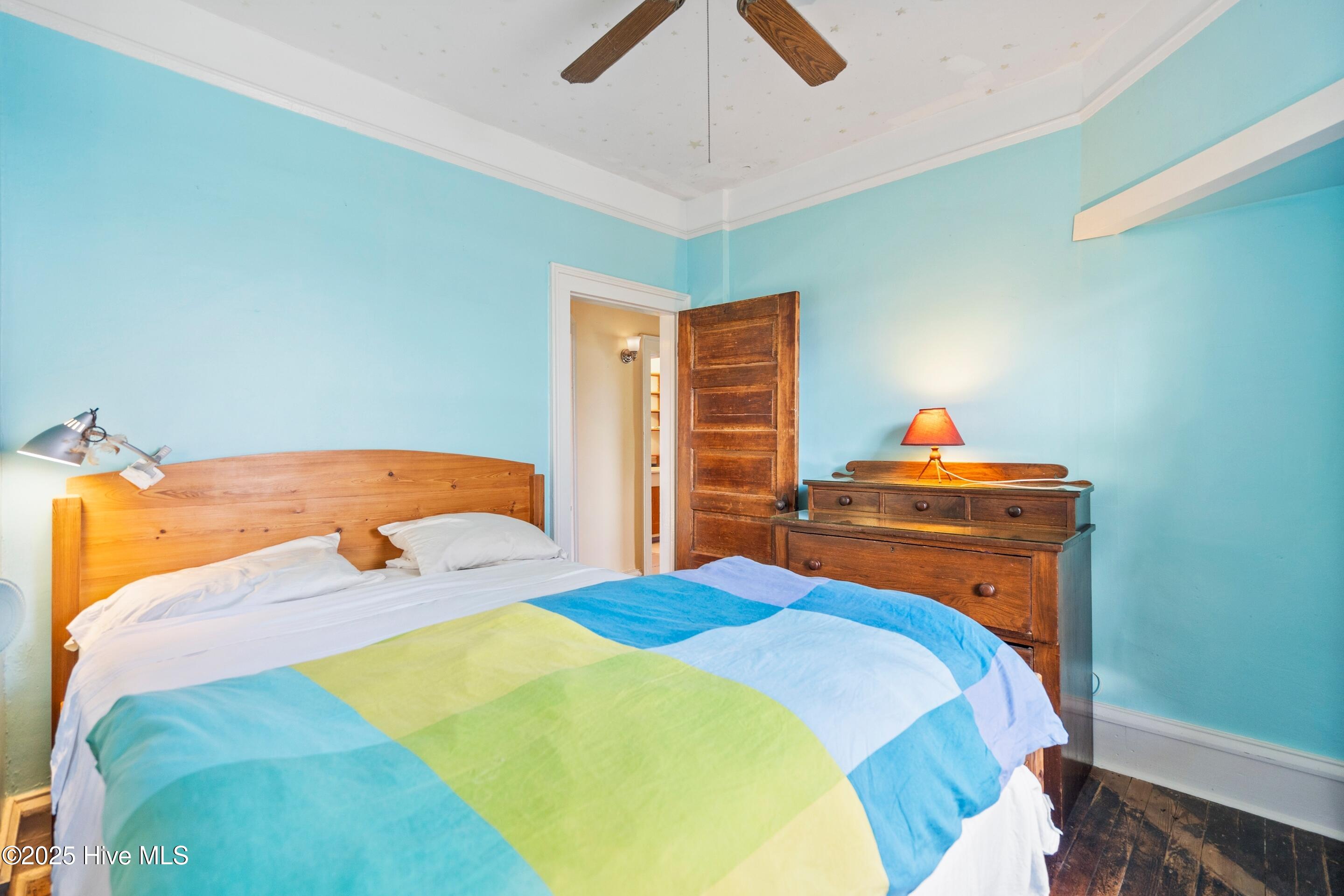 100535914 | Photo 35