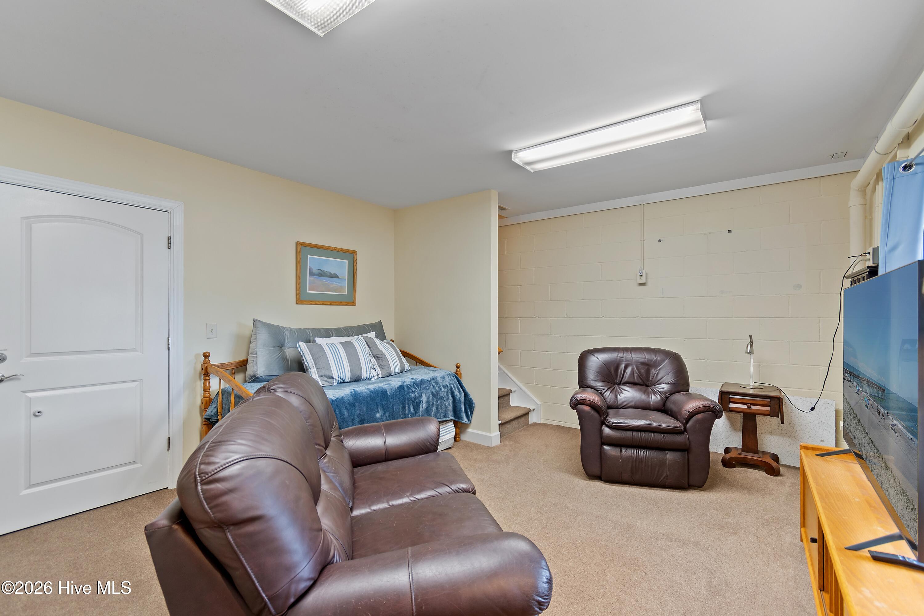 100557427 | Photo 46