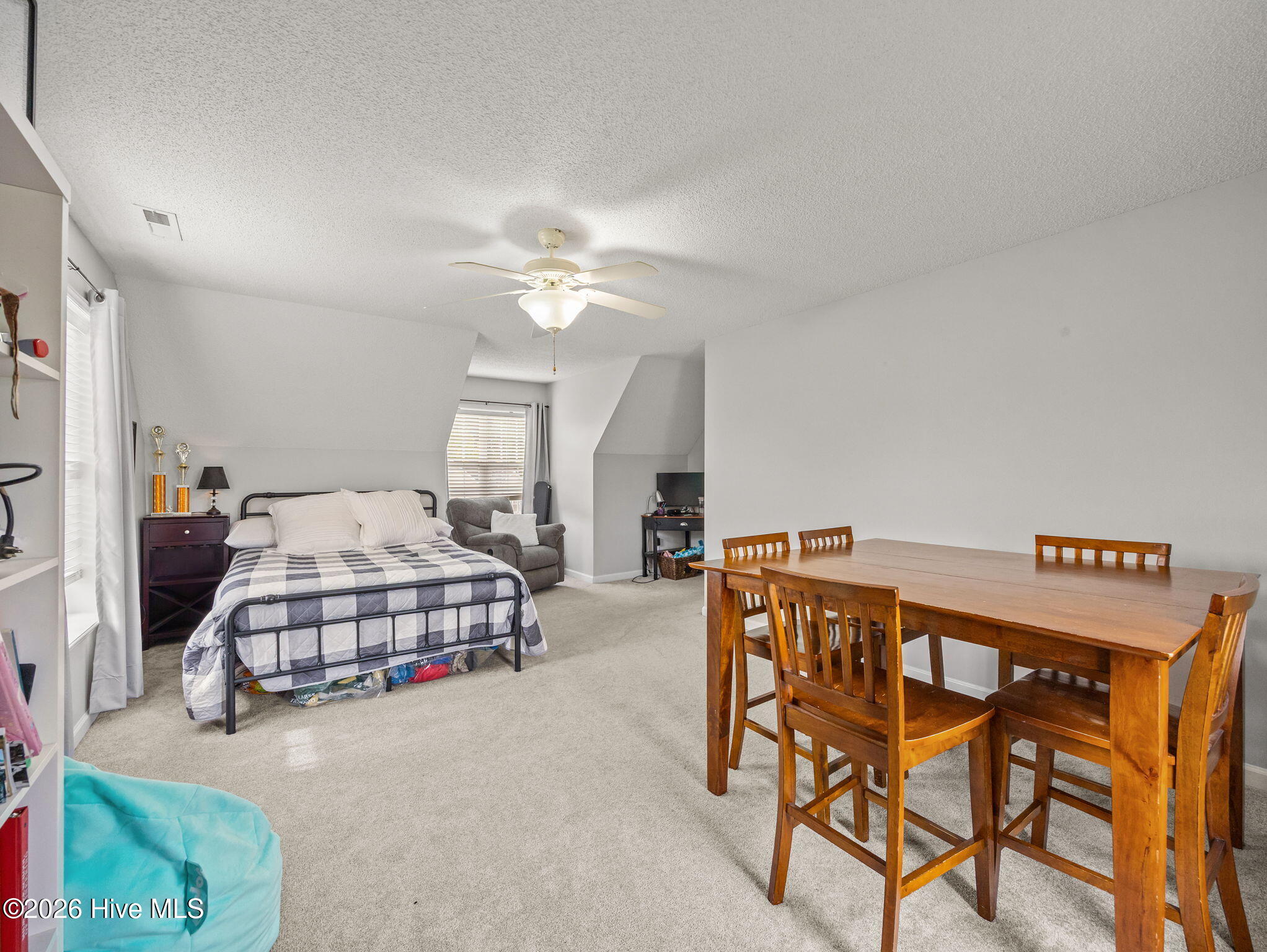 100566884 | Photo 21