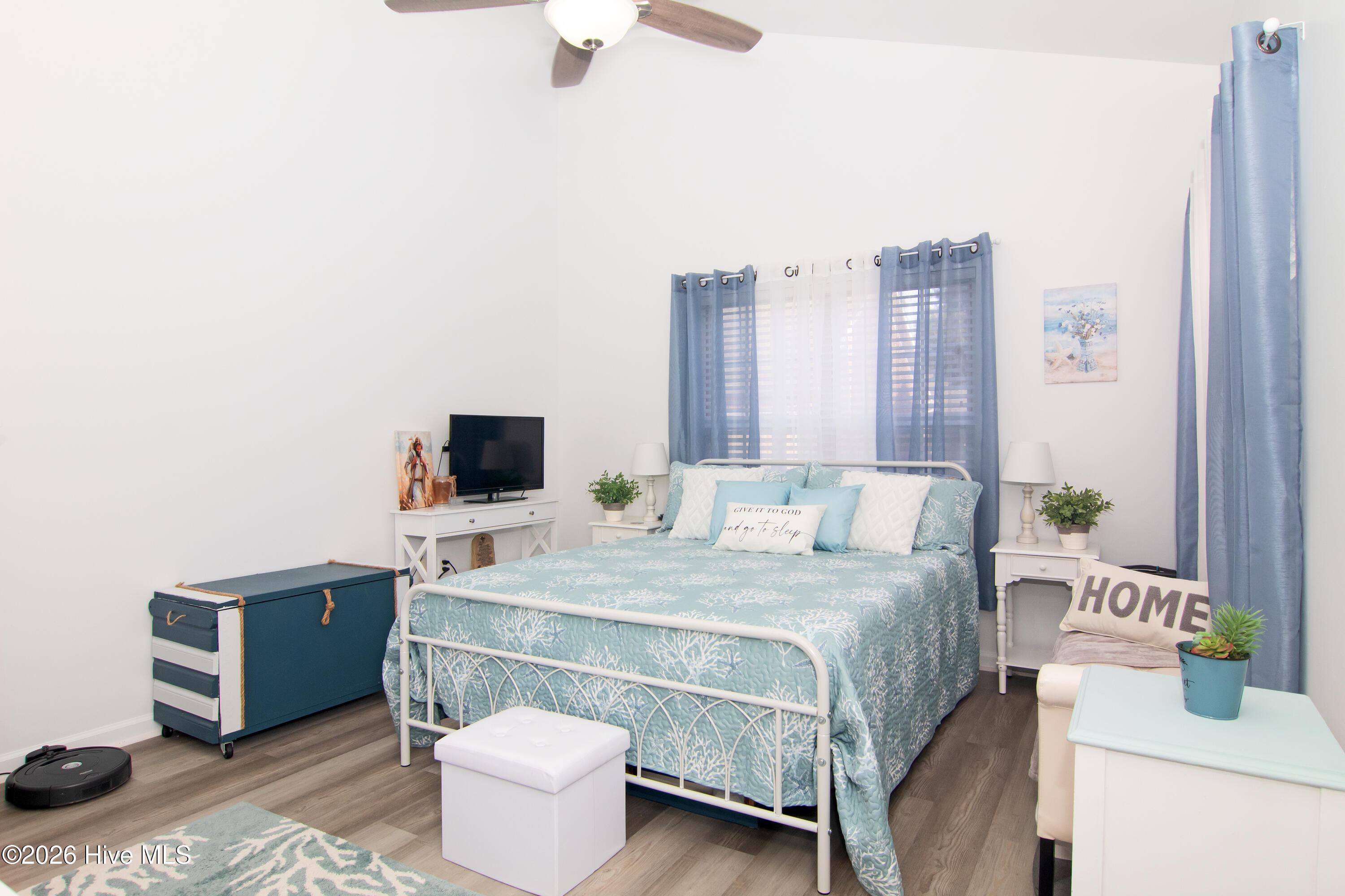 100549020 | Photo 20