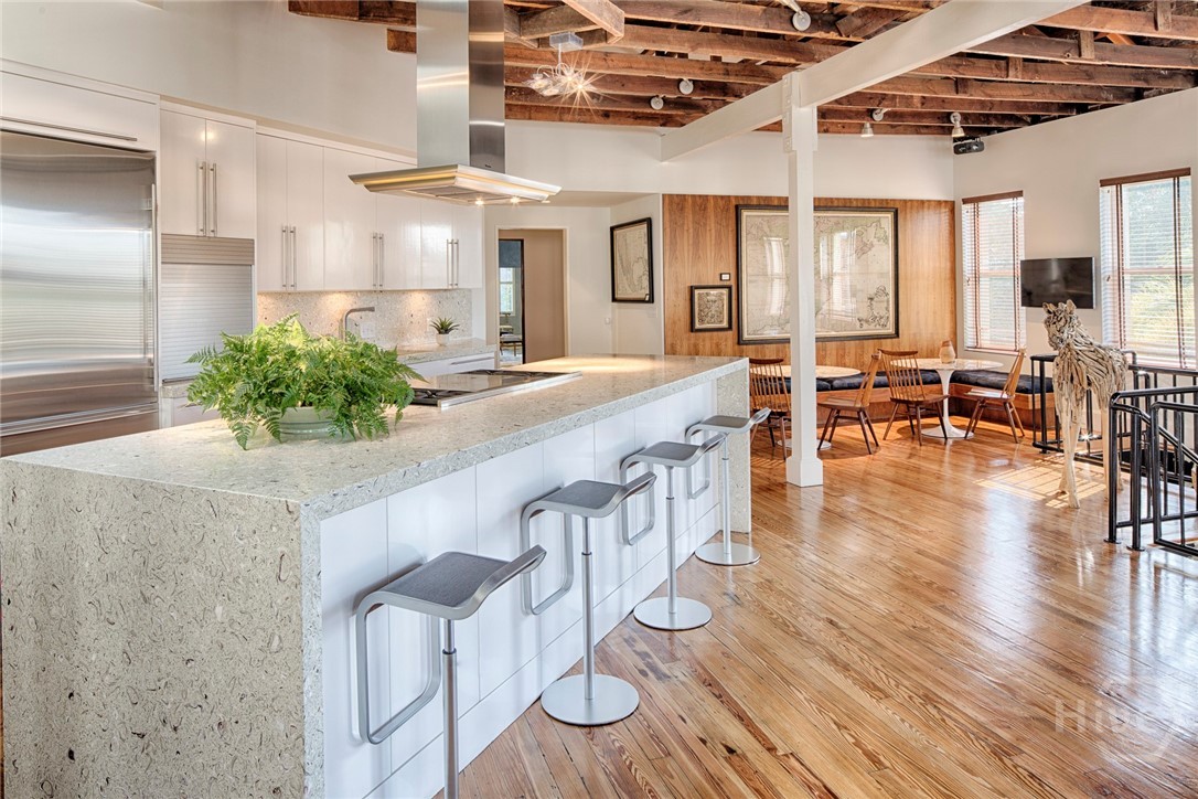 232 E Broughton Street, Savannah, GA, 31401