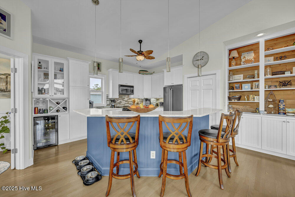 100542782 | Photo 16